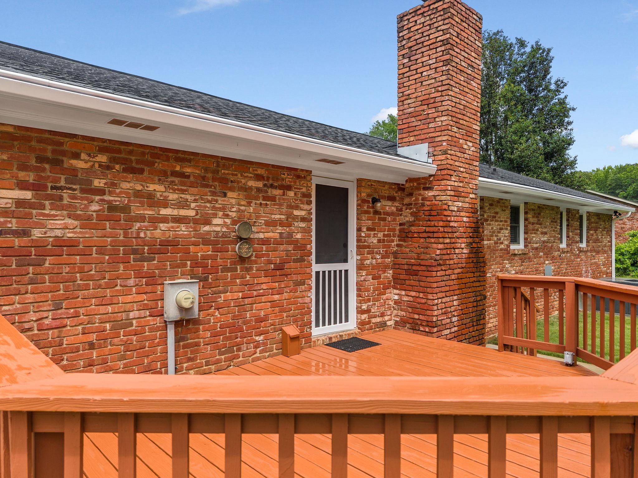 175 Foster St Property Photo 38