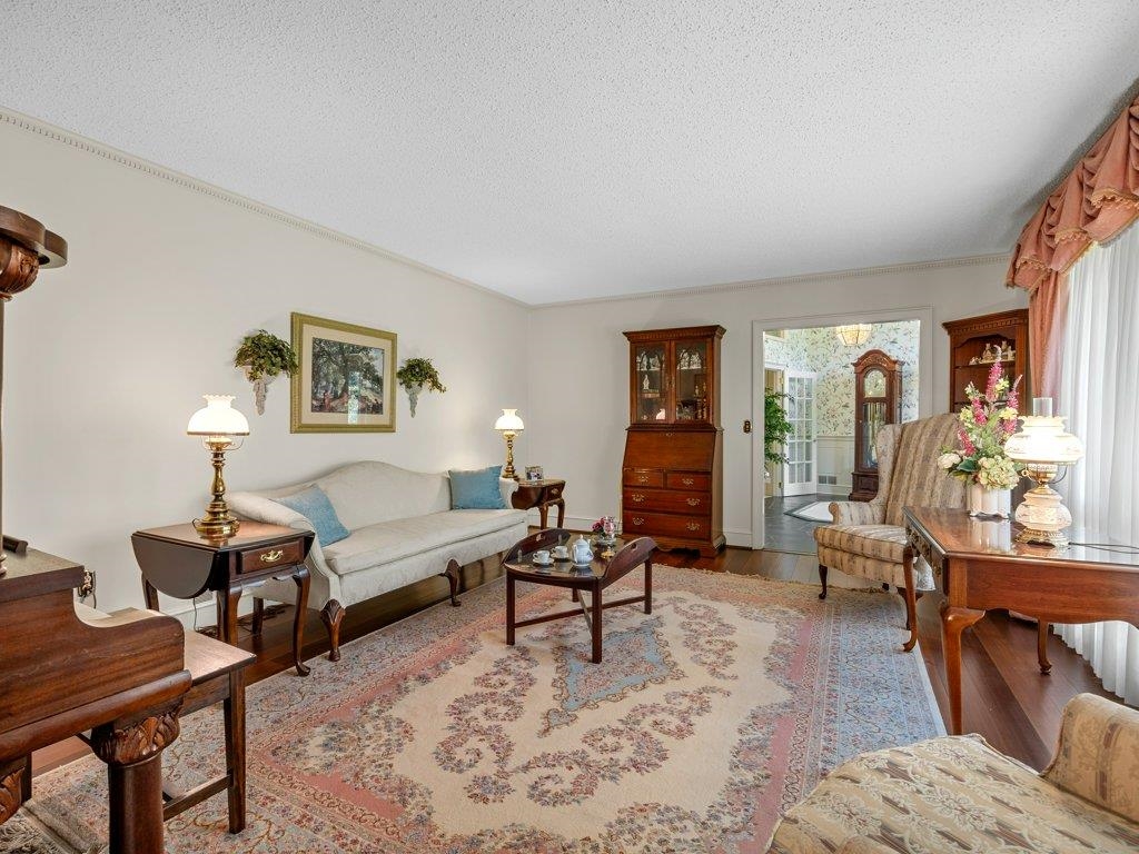 110 Racetrack Road Property Photo 10