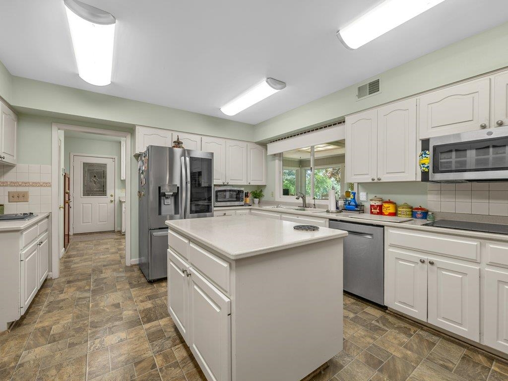 110 Racetrack Road Property Photo 12