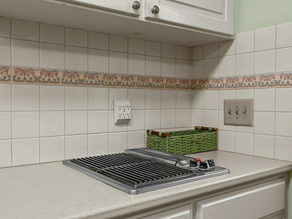 110 Racetrack Road Property Photo 14