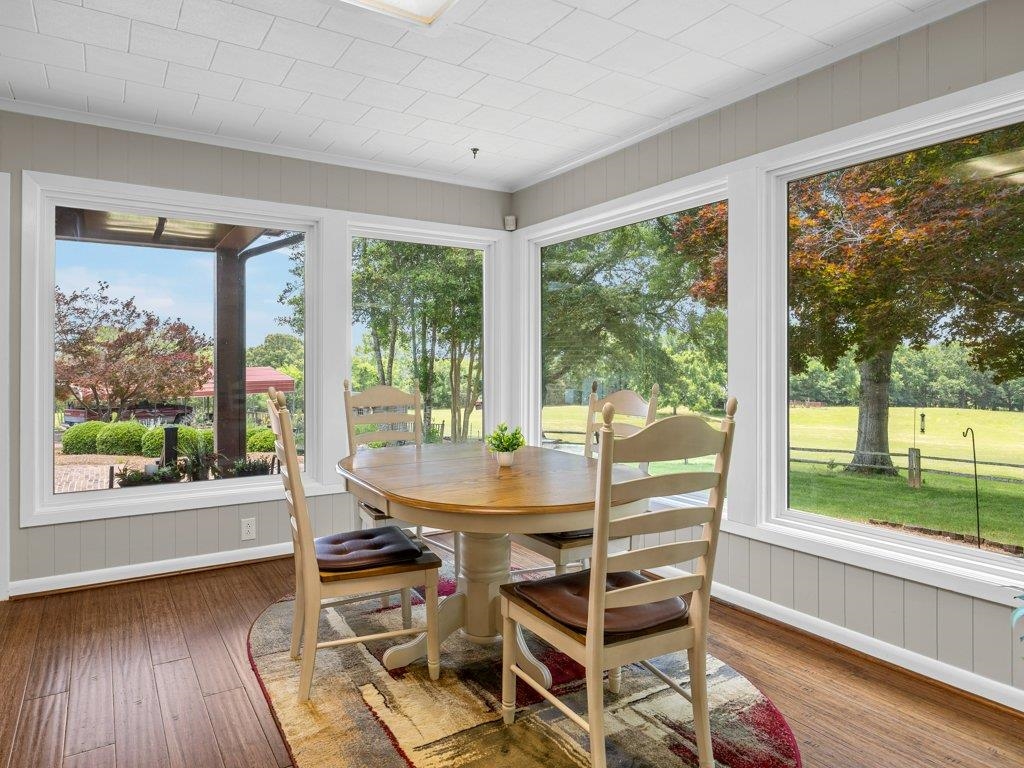 110 Racetrack Road Property Photo 15