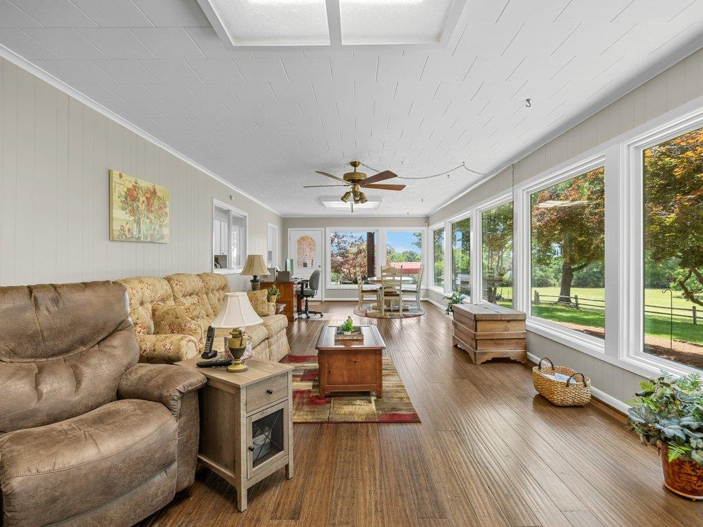 110 Racetrack Road Property Photo 18