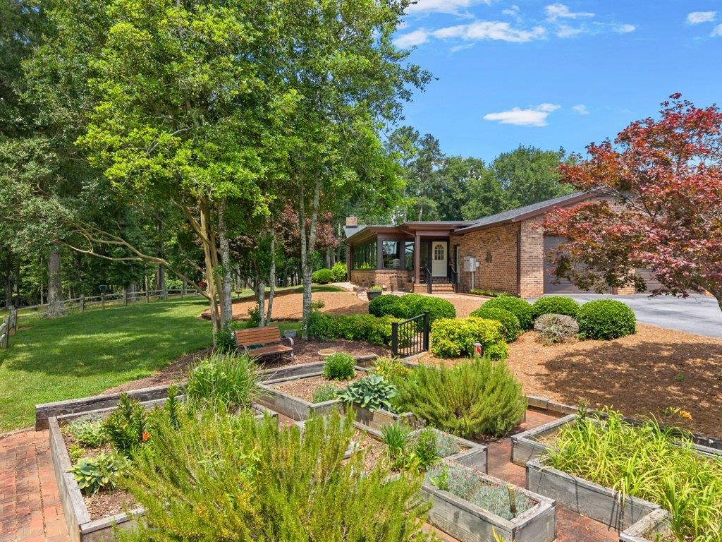 110 Racetrack Road Property Photo 31