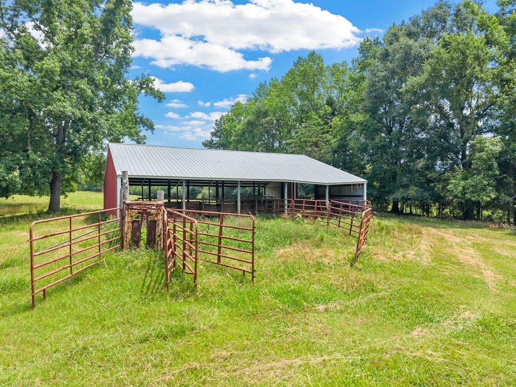 110 Racetrack Road Property Photo 44