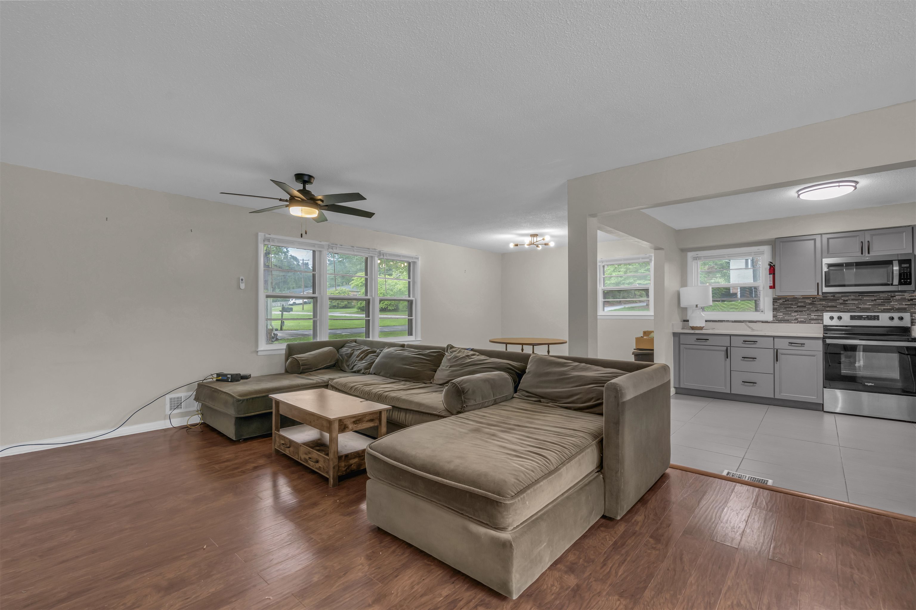 1070 Hopkins Street Property Photo 2