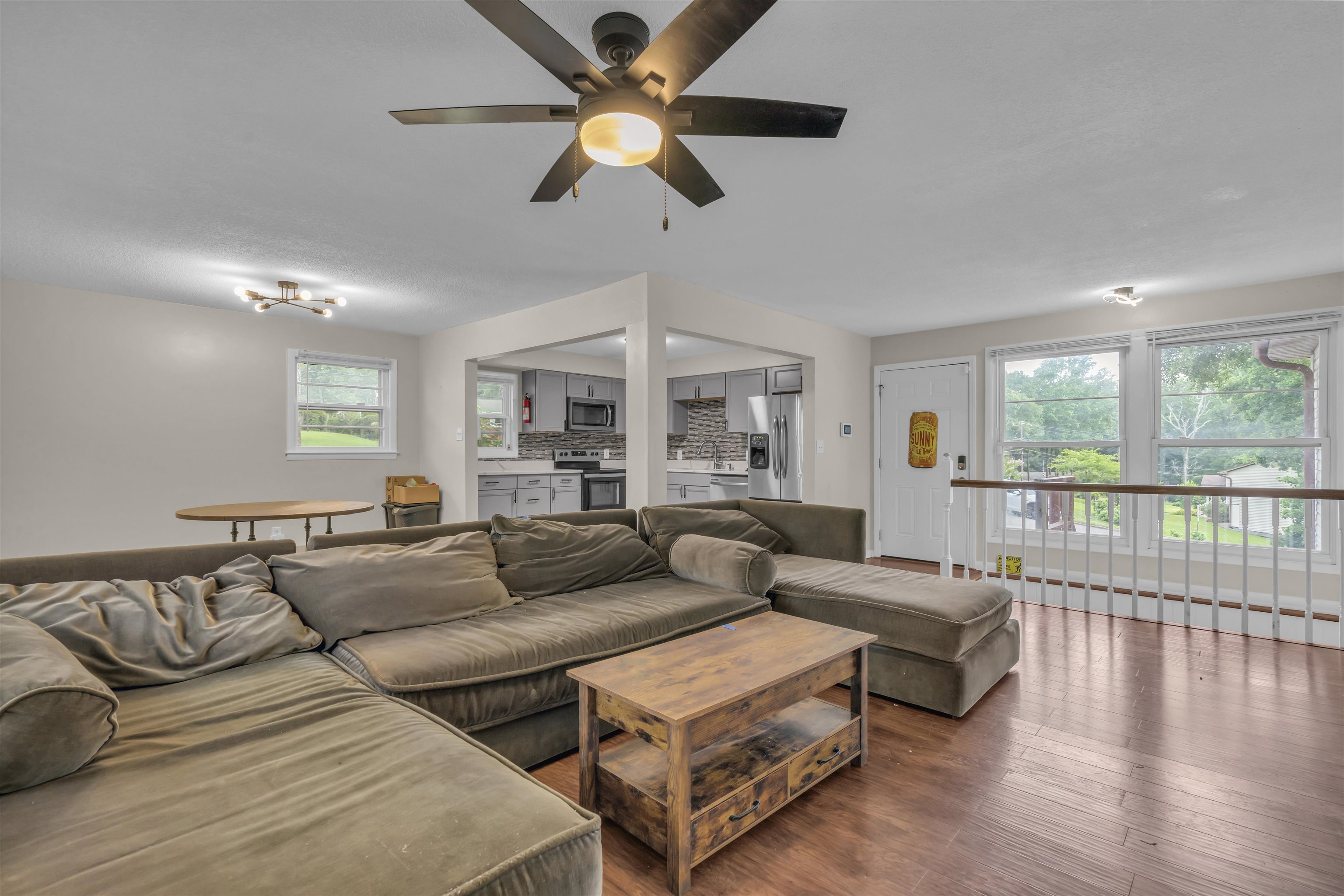 1070 Hopkins Street Property Photo 3