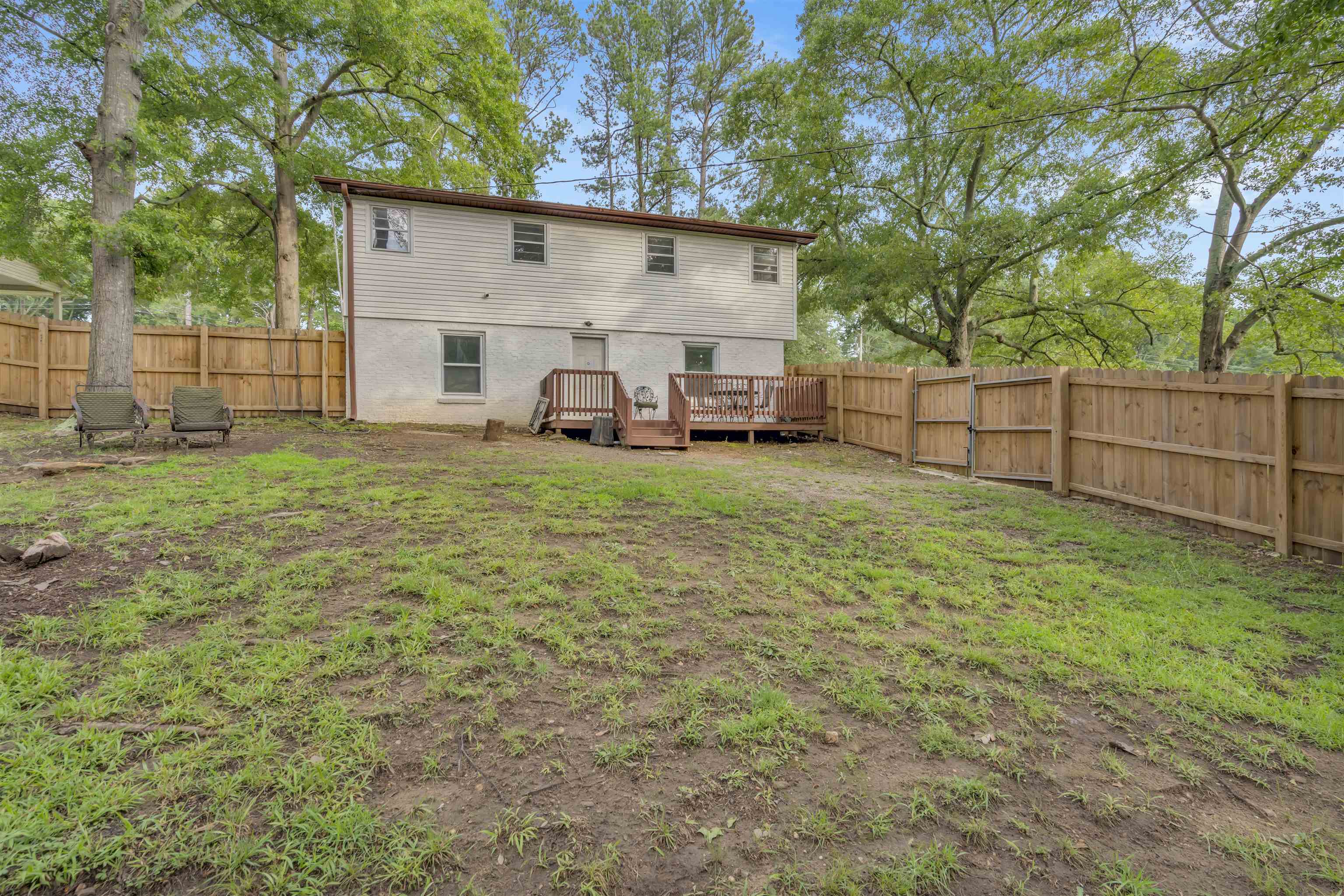 1070 Hopkins Street Property Photo 19