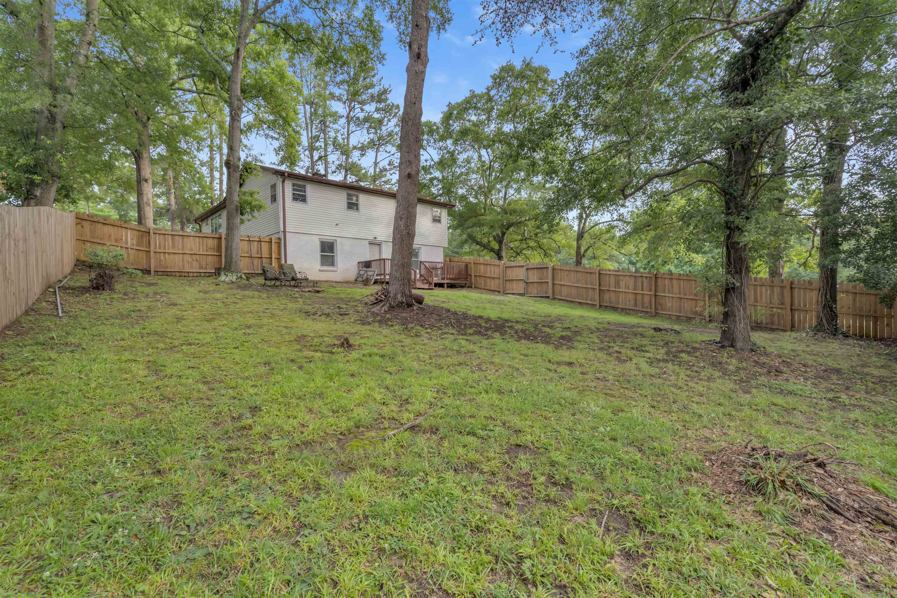 1070 Hopkins Street Property Photo 22