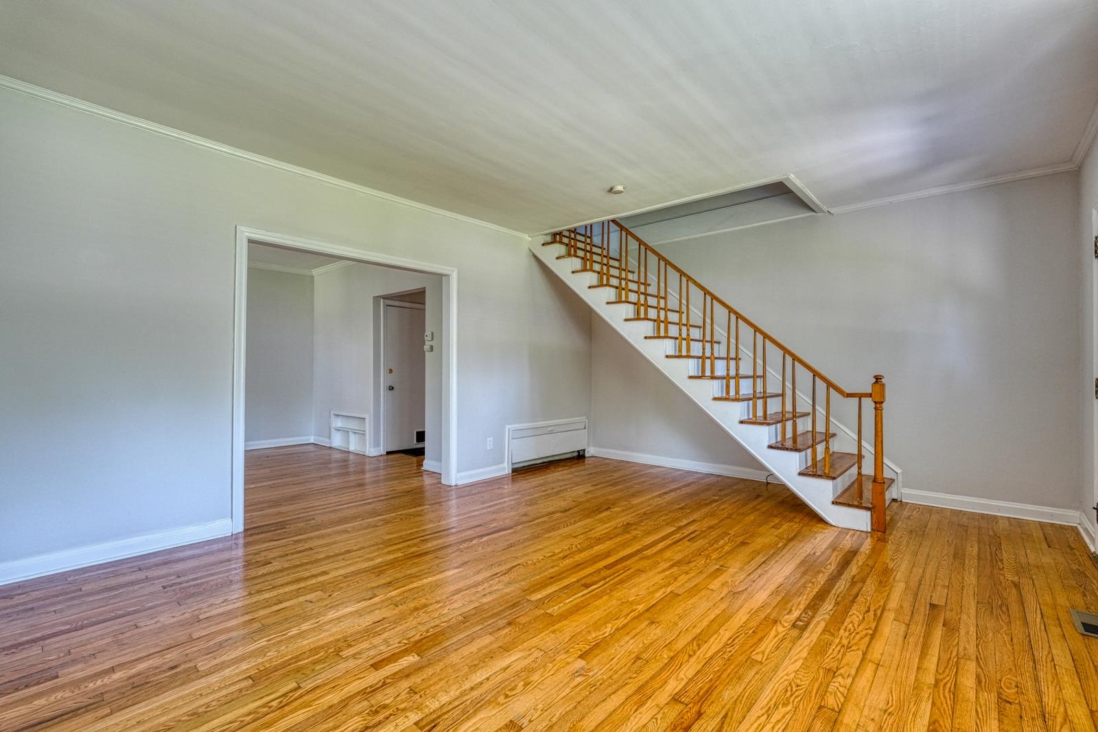 171 E Victoria Road Property Photo 4