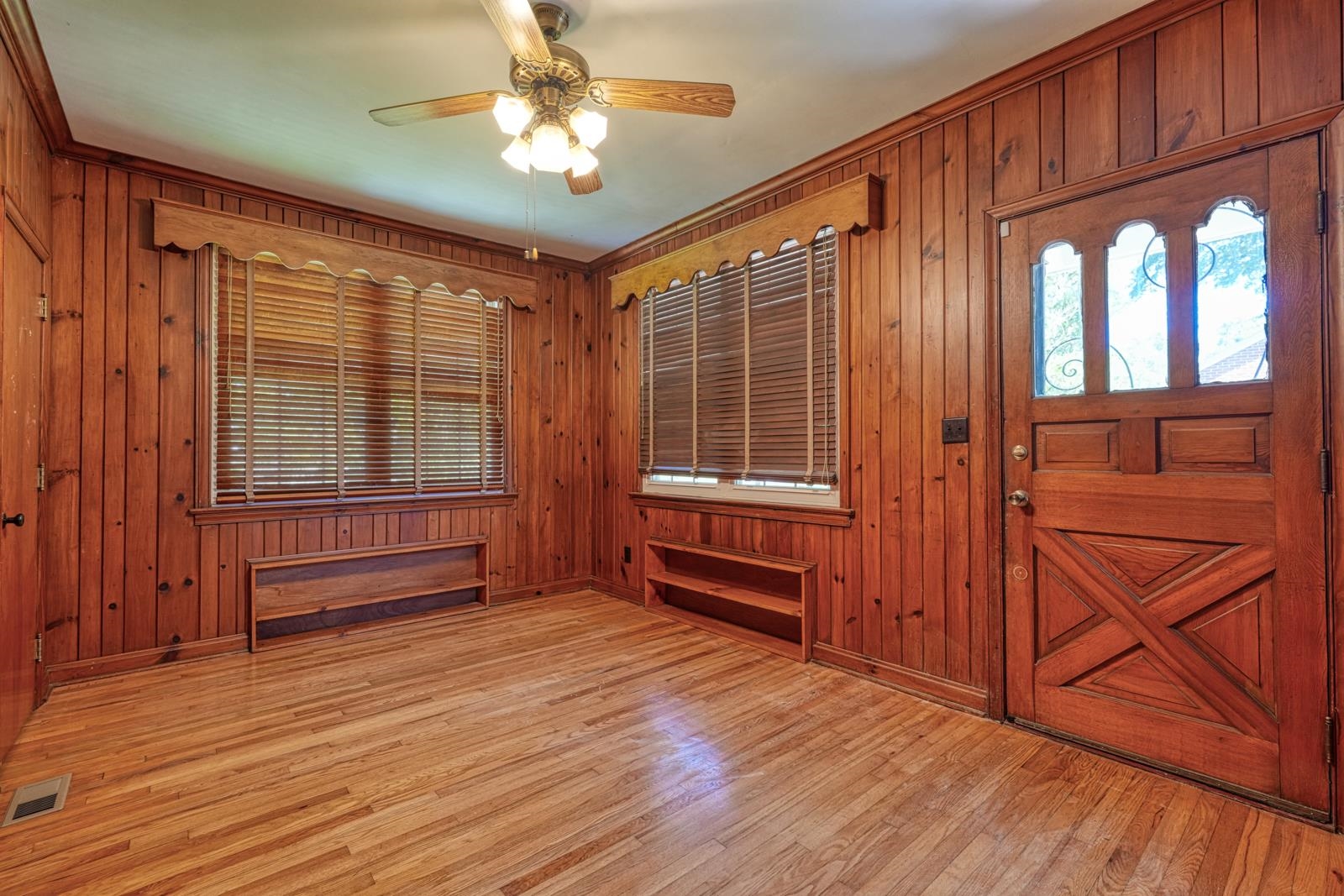 171 E Victoria Road Property Photo 15