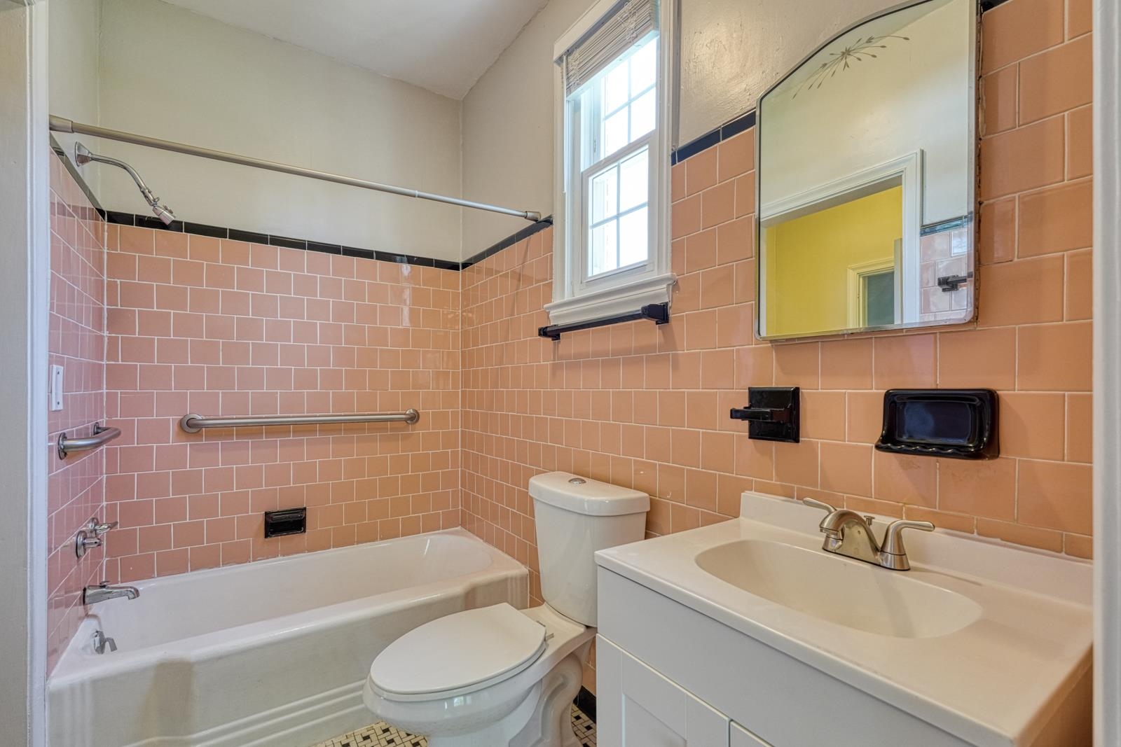 171 E Victoria Road Property Photo 22
