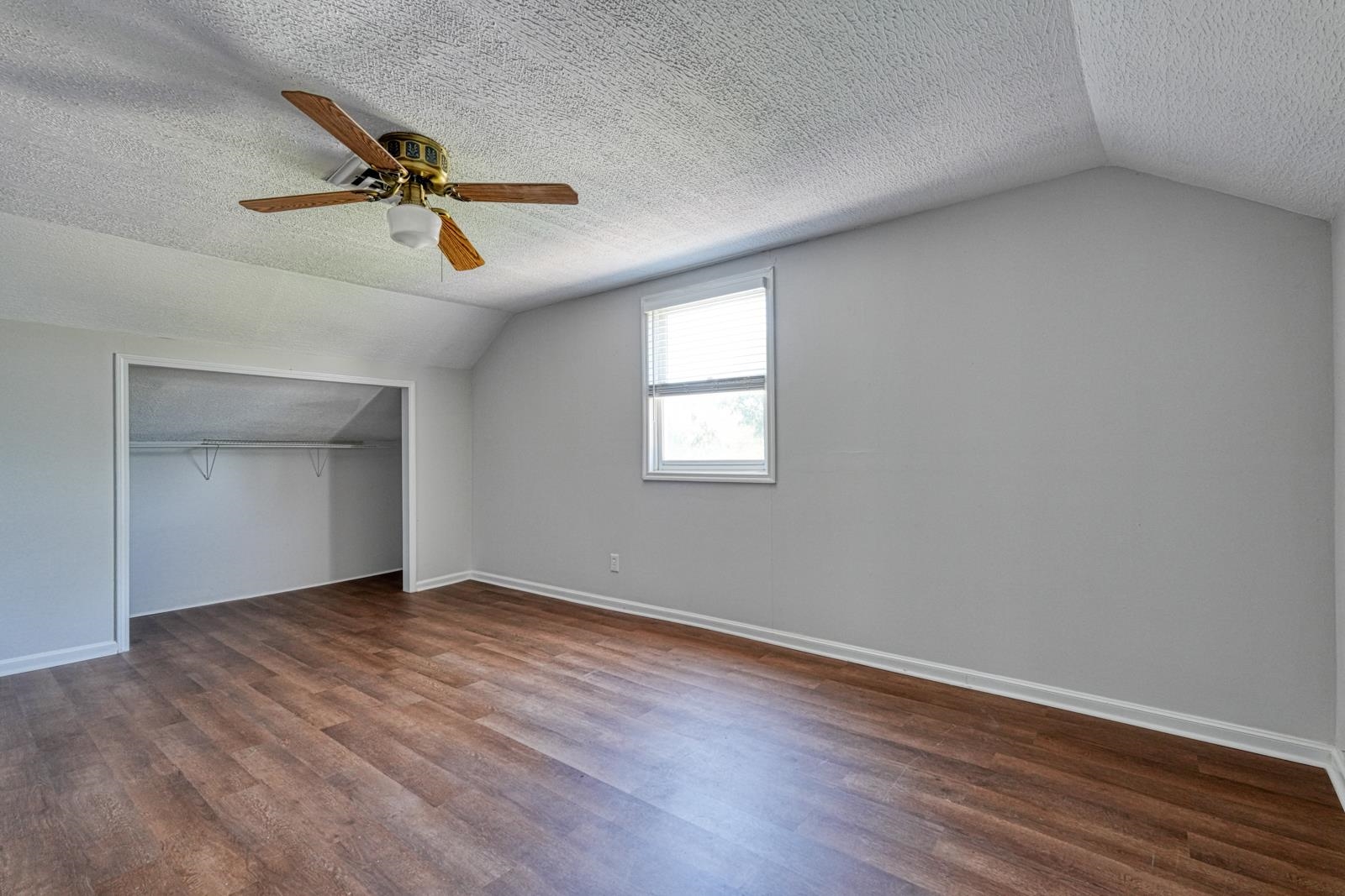 171 E Victoria Road Property Photo 30