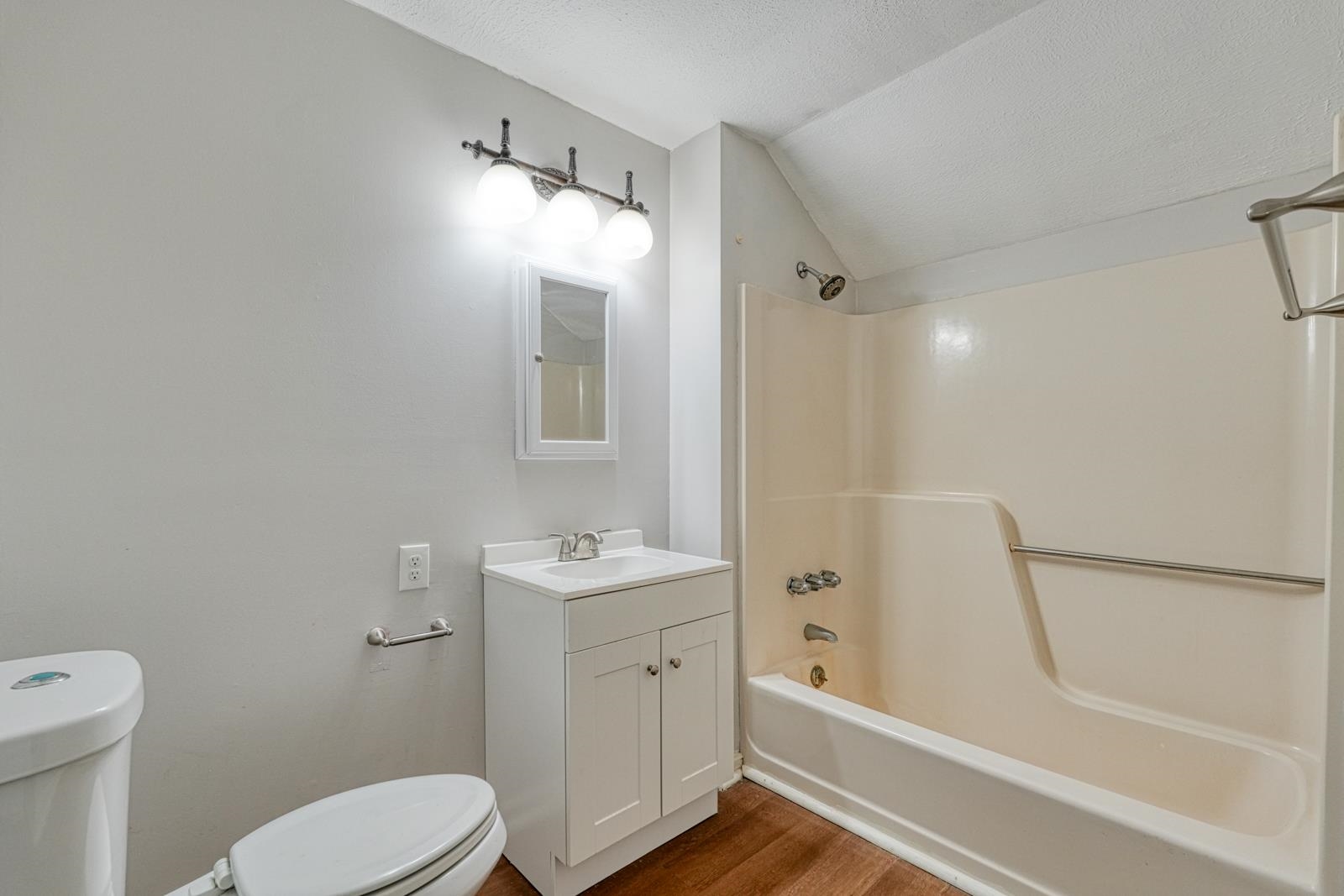 171 E Victoria Road Property Photo 33