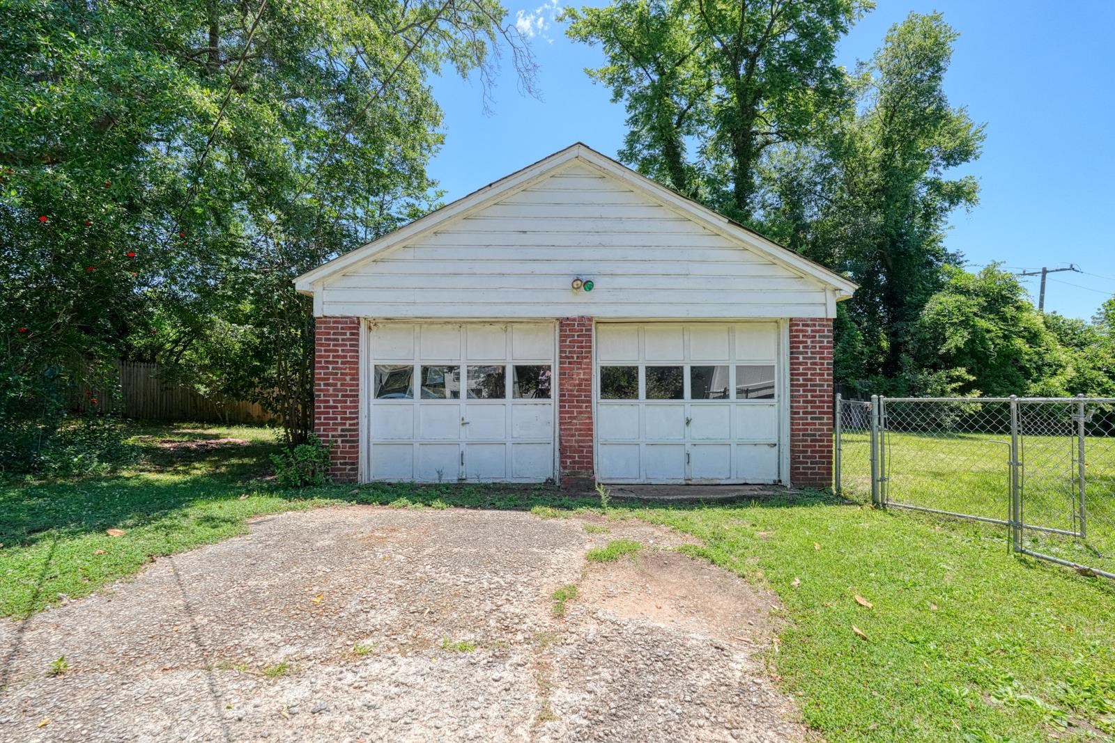 171 E Victoria Road Property Photo 39