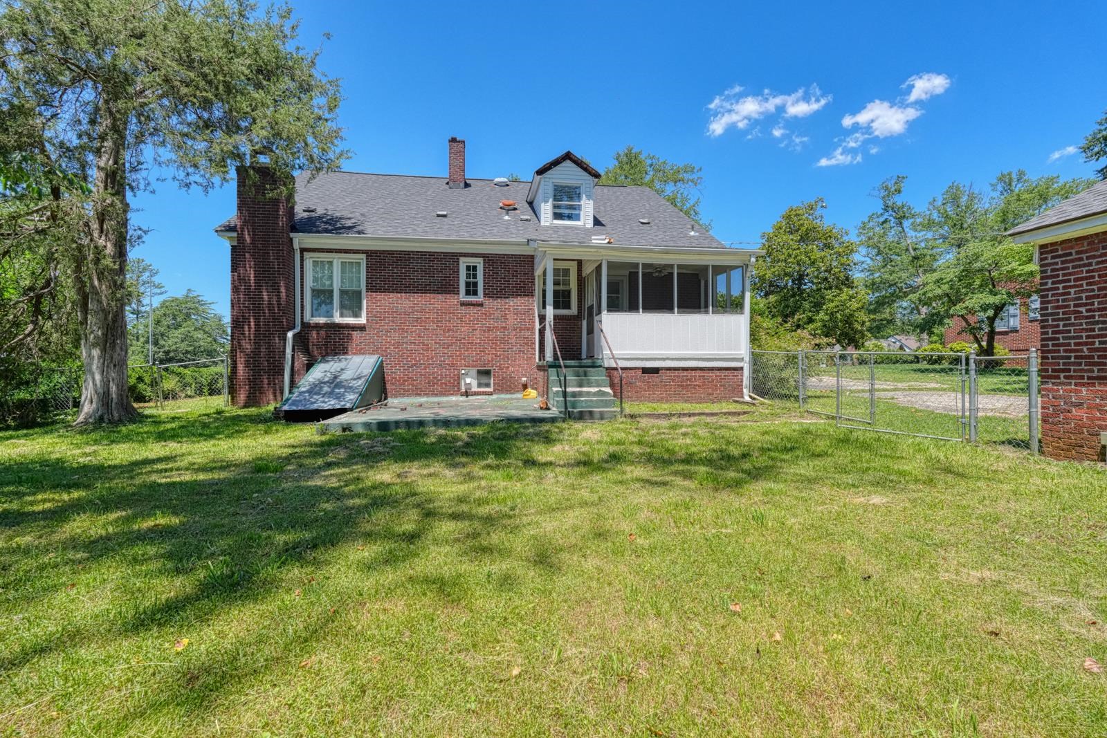 171 E Victoria Road Property Photo 42