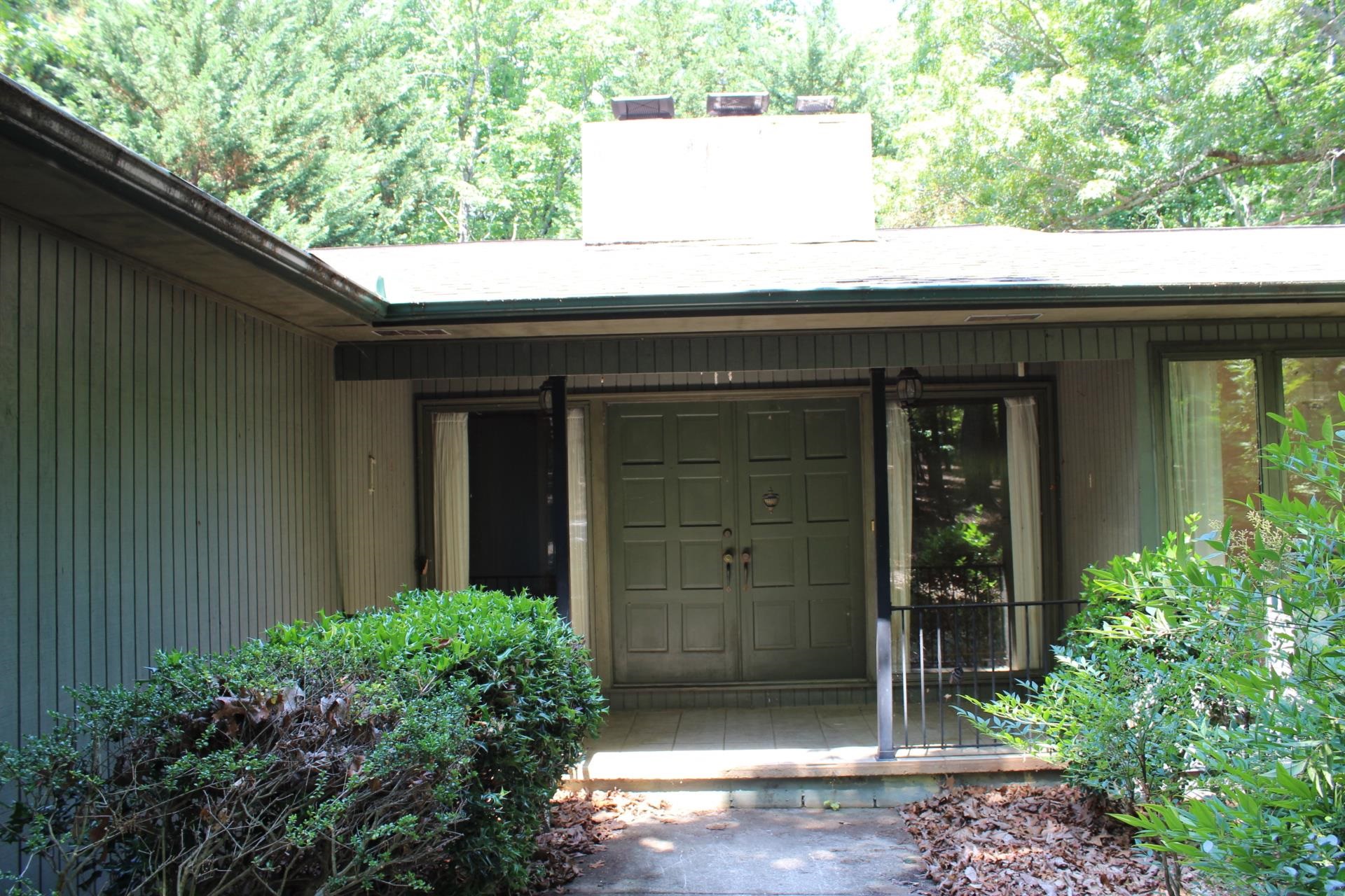 30 Oak Lane Property Photo 3