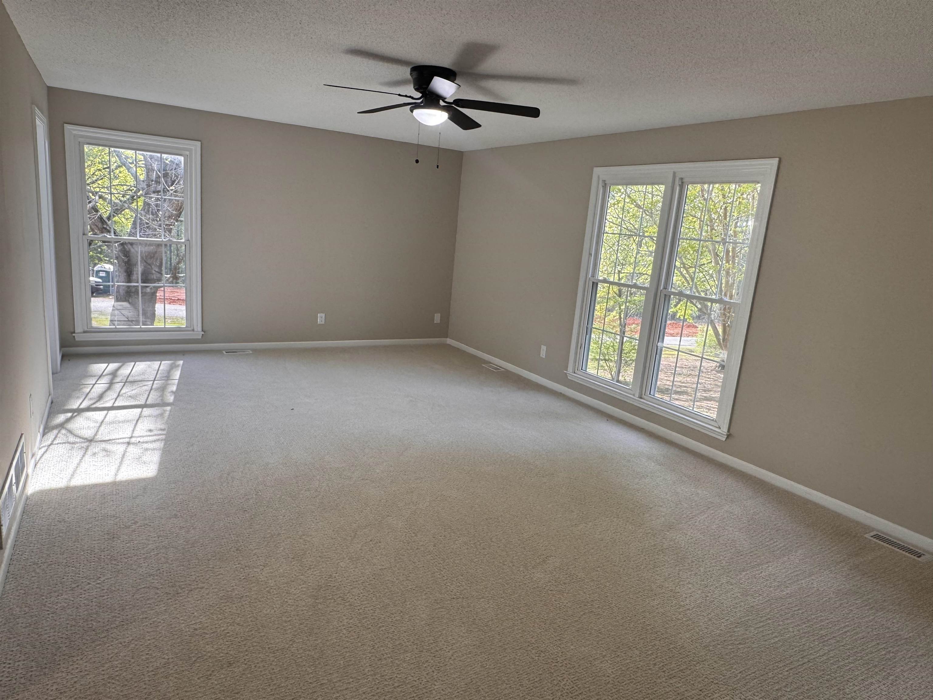 385 Wall Street Property Photo 20