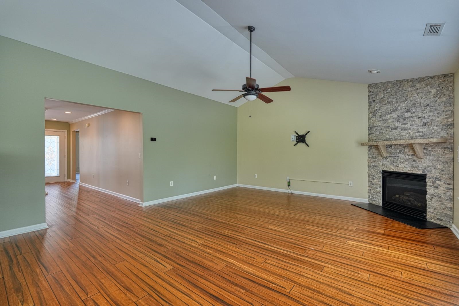 831 Vandenburg Drive Property Photo 9