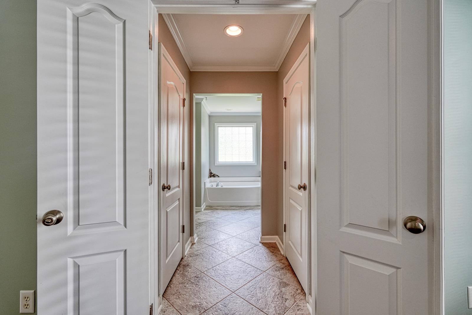831 Vandenburg Drive Property Photo 24