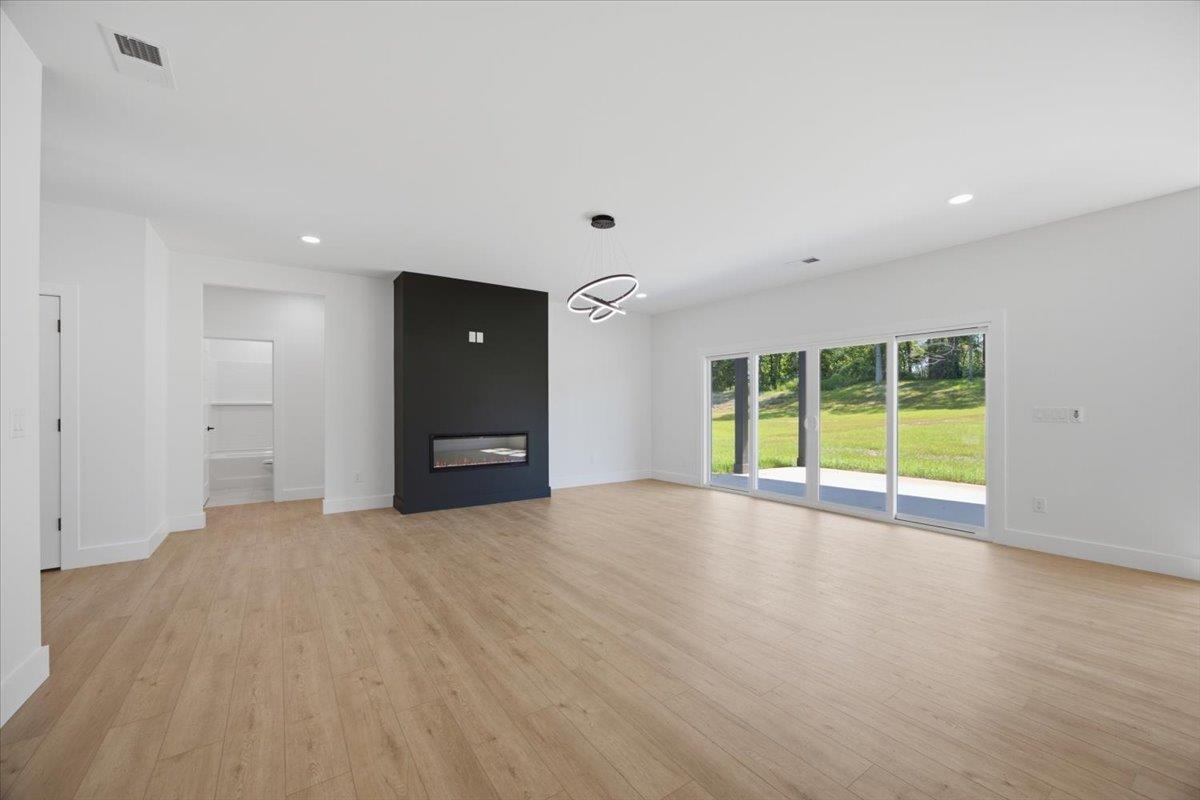 2027 Blessed Drive Property Photo 11