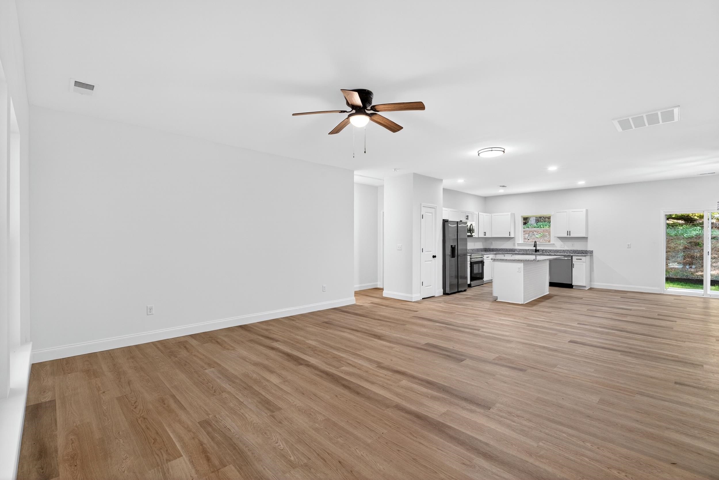 180 Anita Drive Property Photo 5