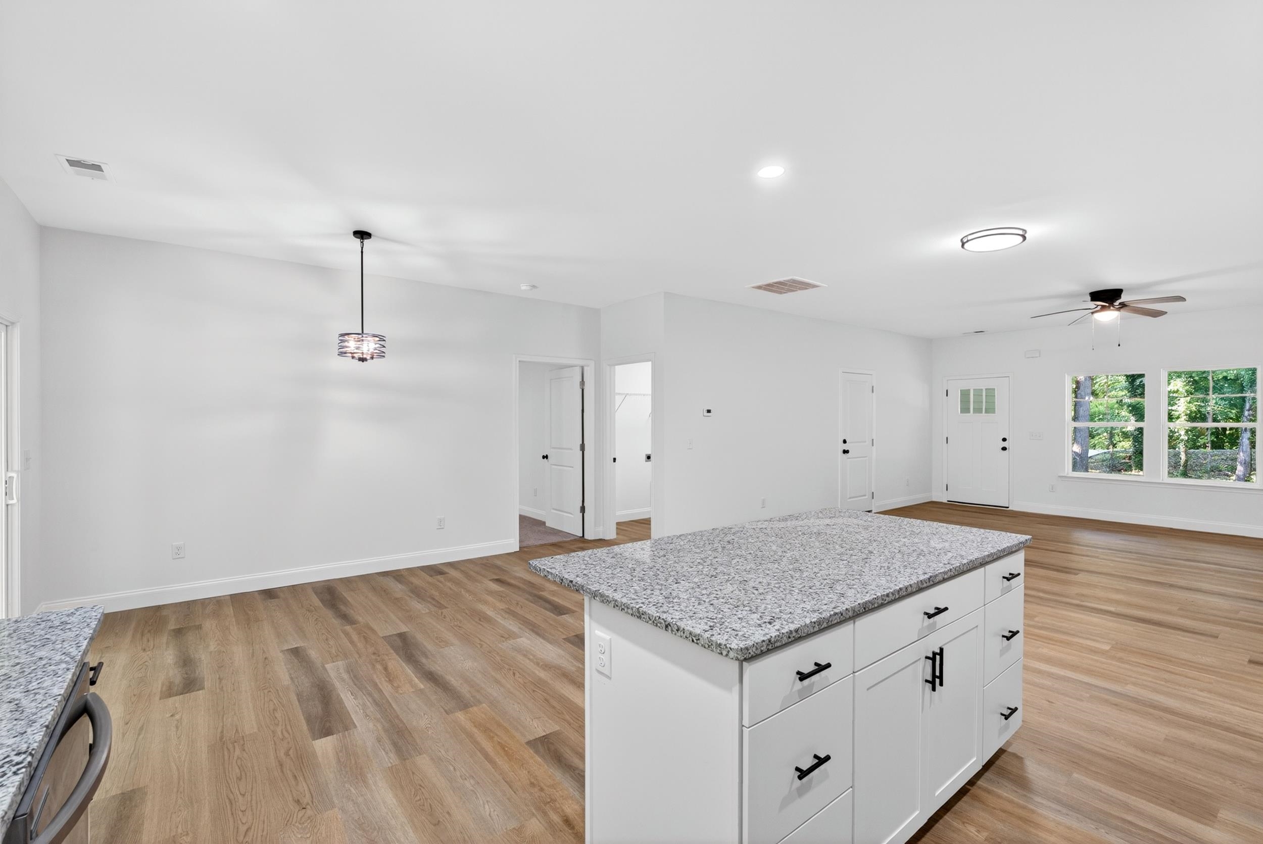 180 Anita Drive Property Photo 10