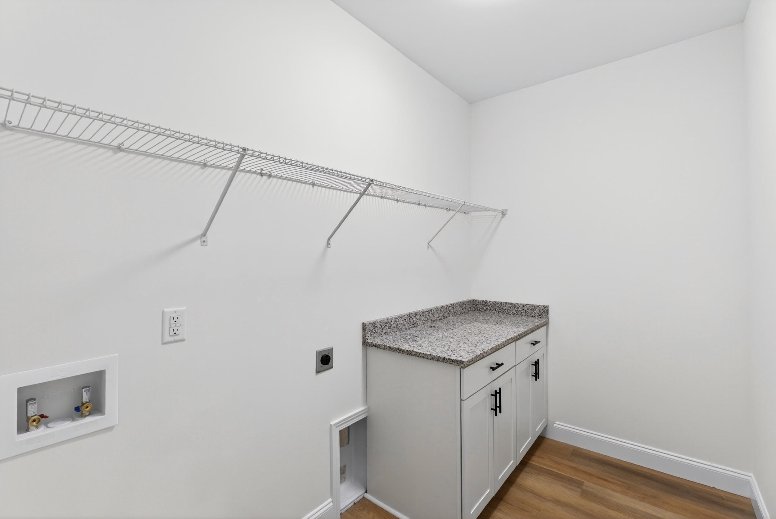 180 Anita Drive Property Photo 11