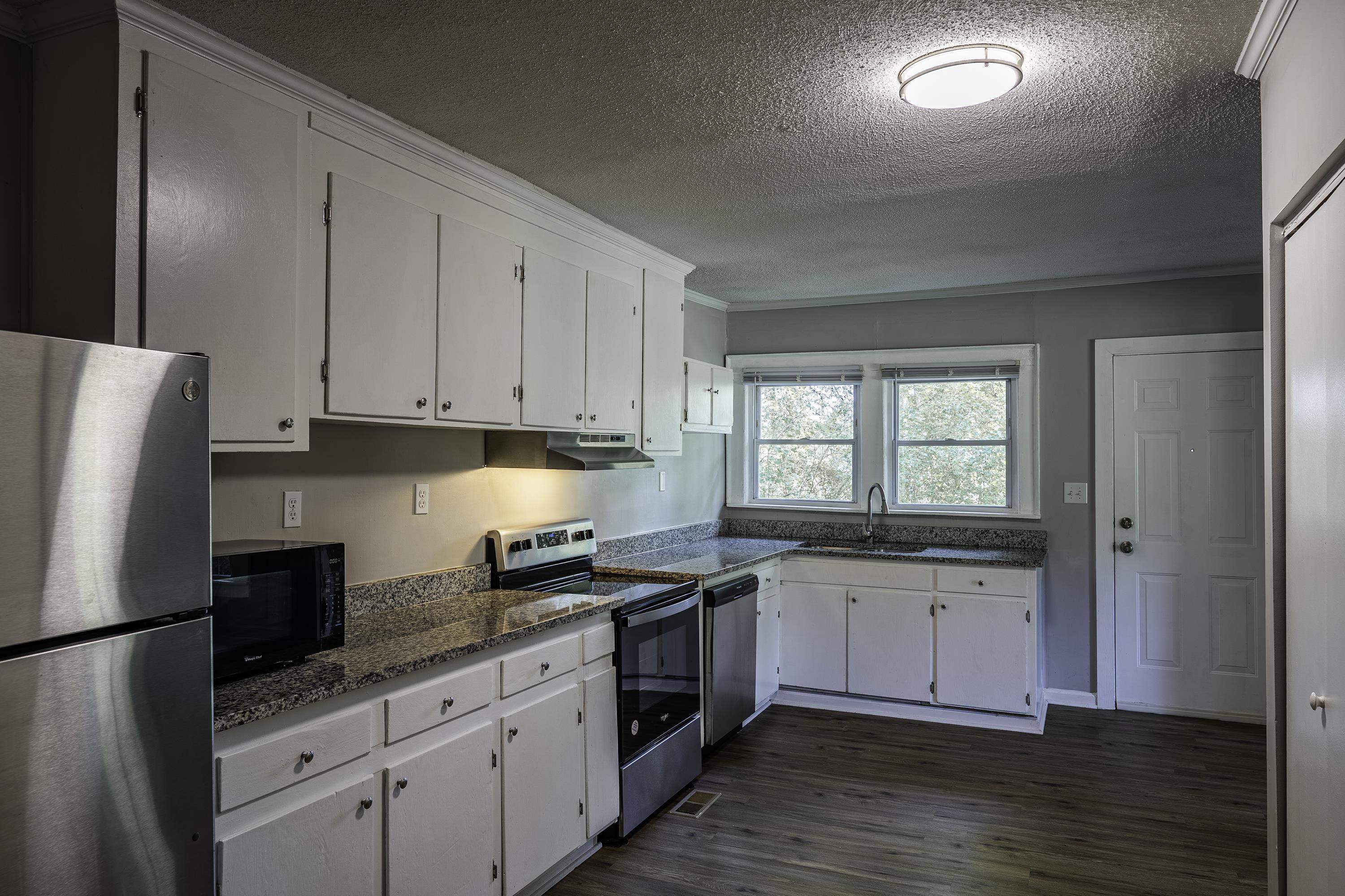 190 North Street Property Photo 8