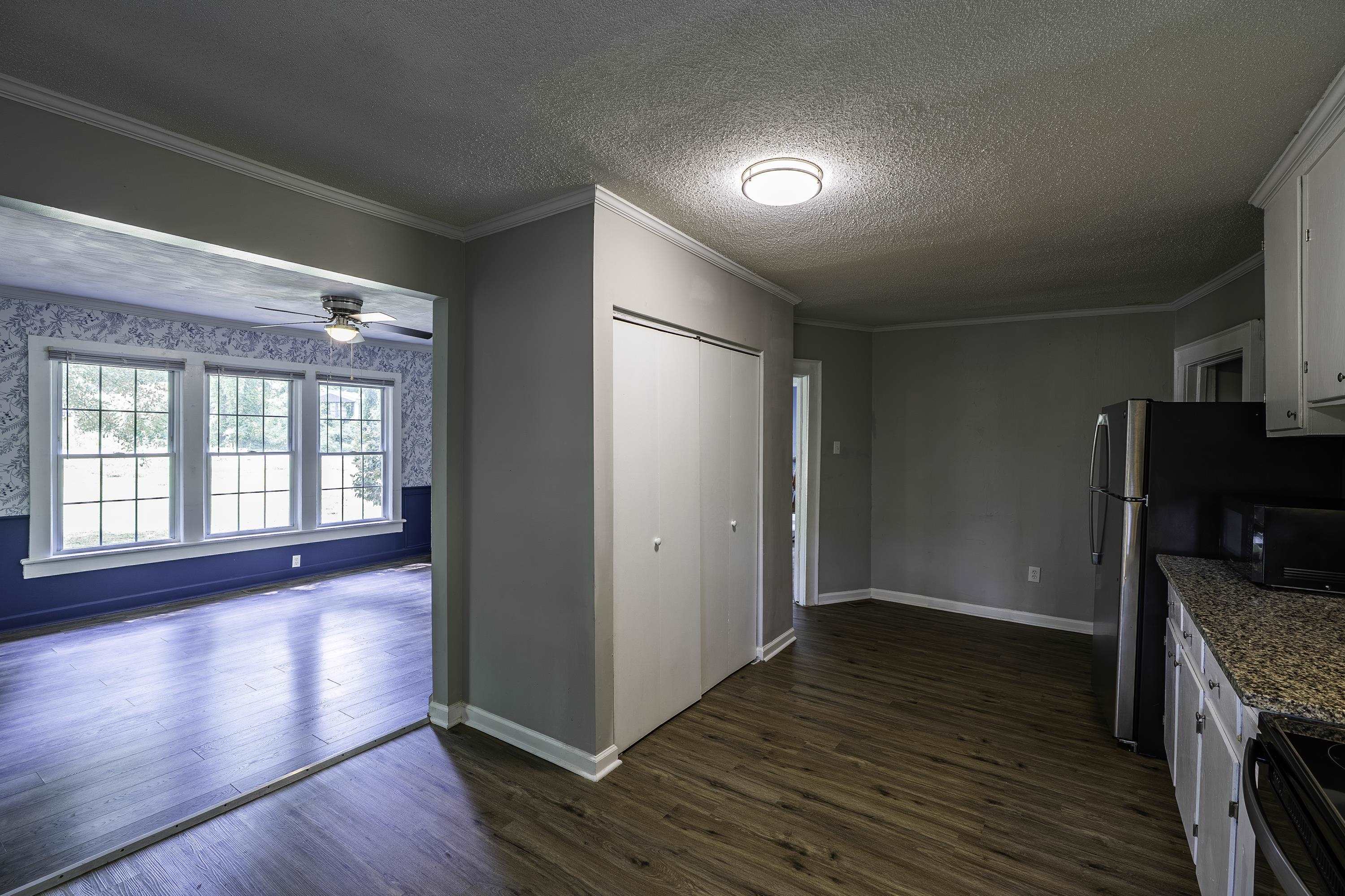 190 North Street Property Photo 9