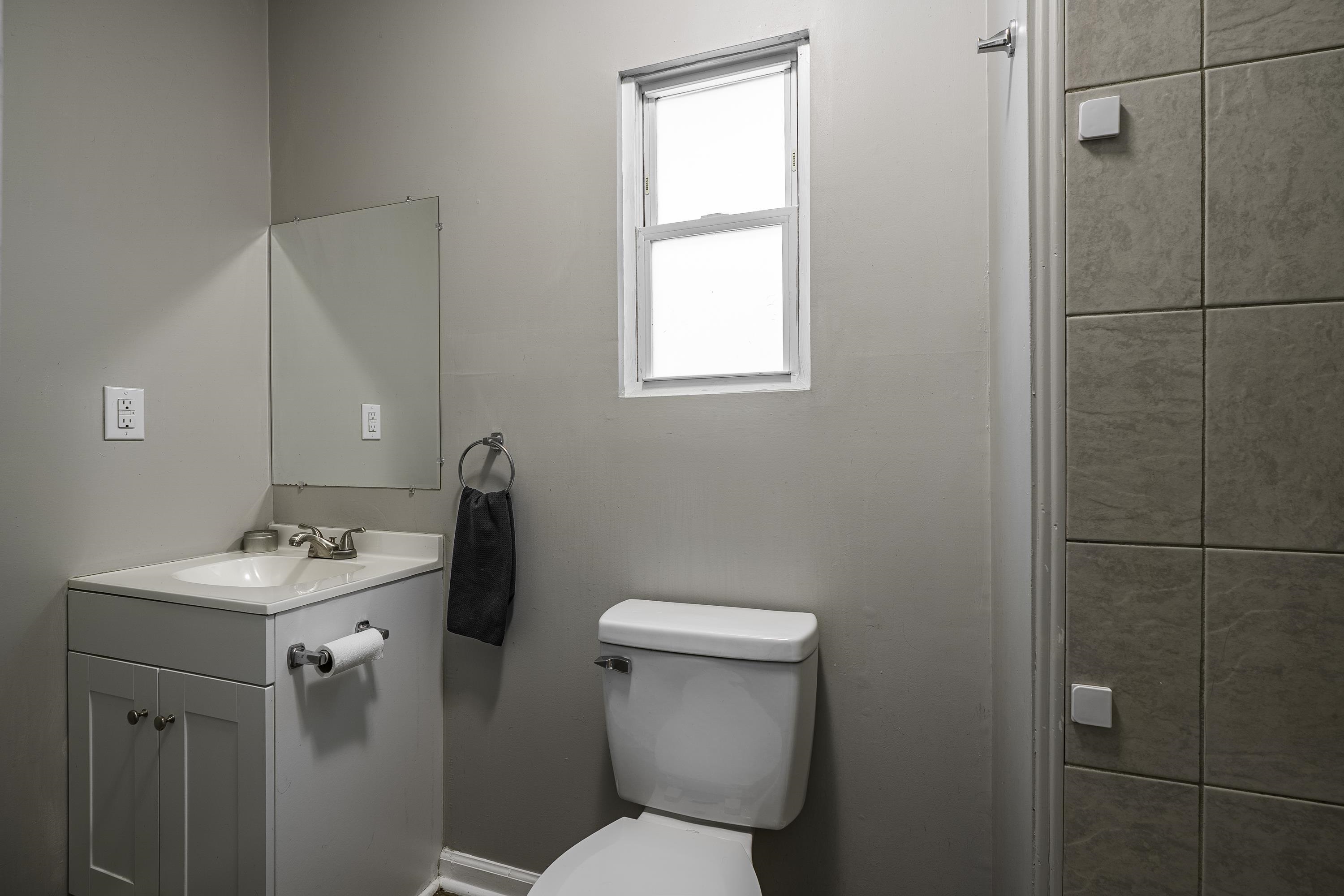 190 North Street Property Photo 28