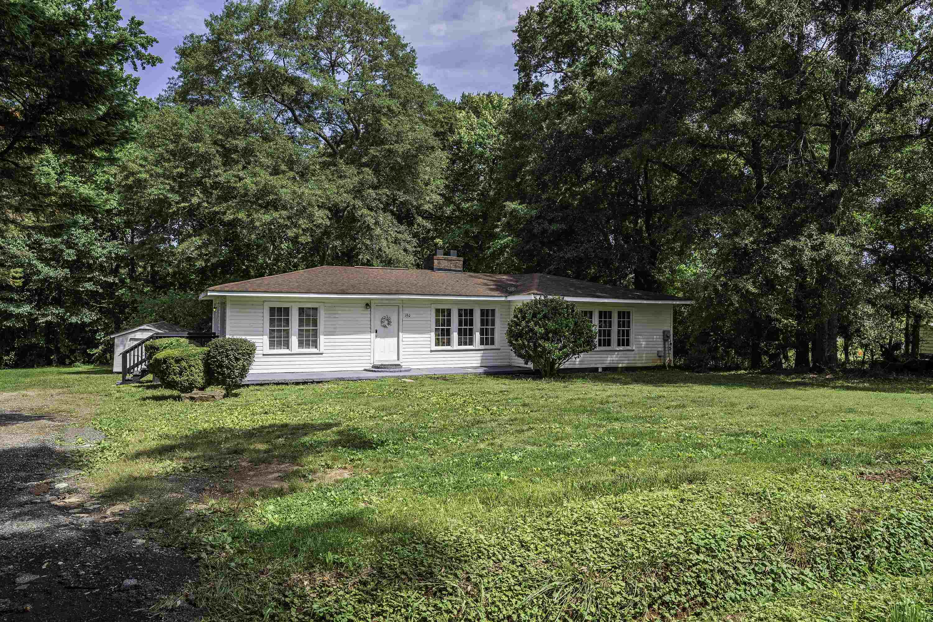 190 North Street Property Photo 34