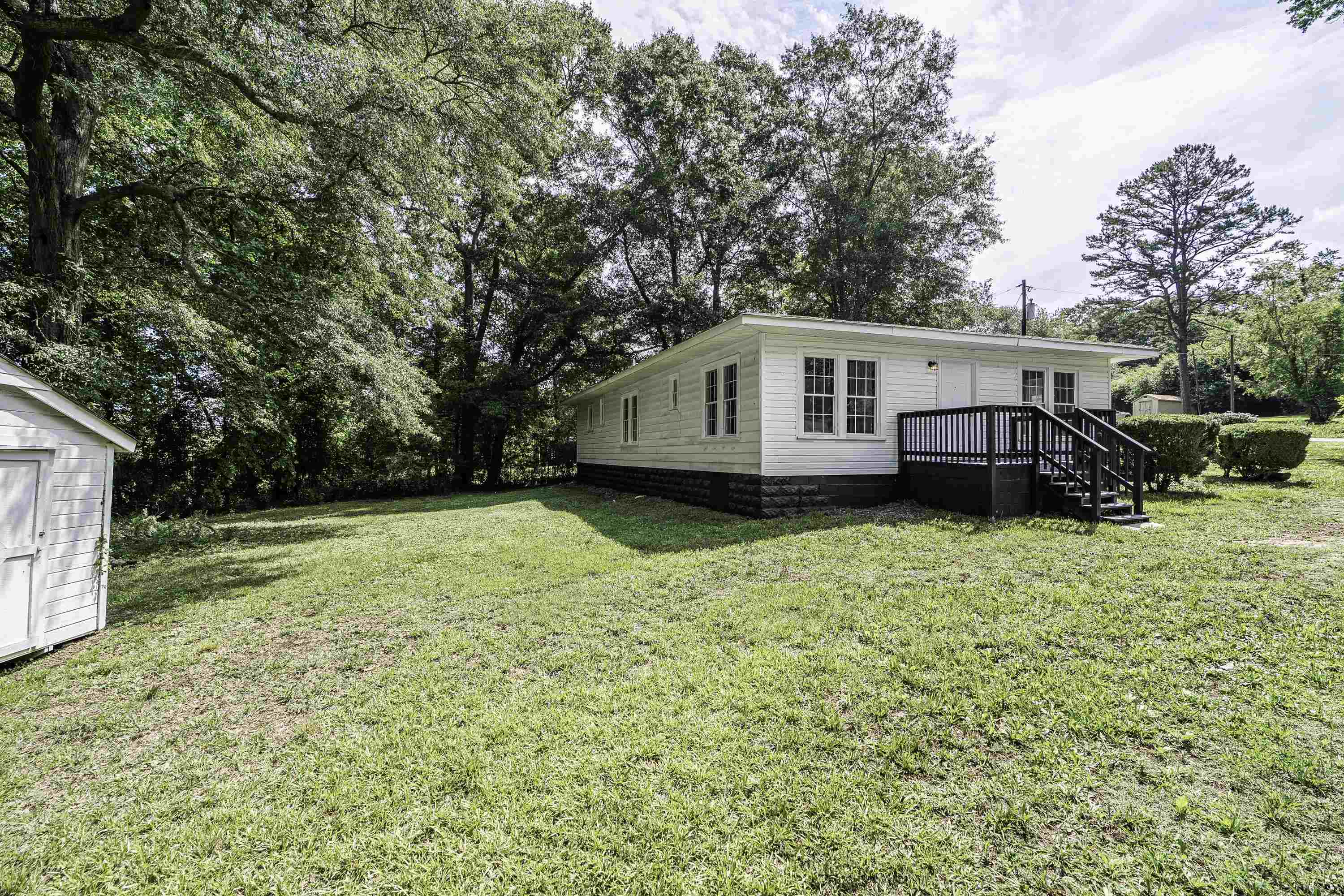 190 North Street Property Photo 35