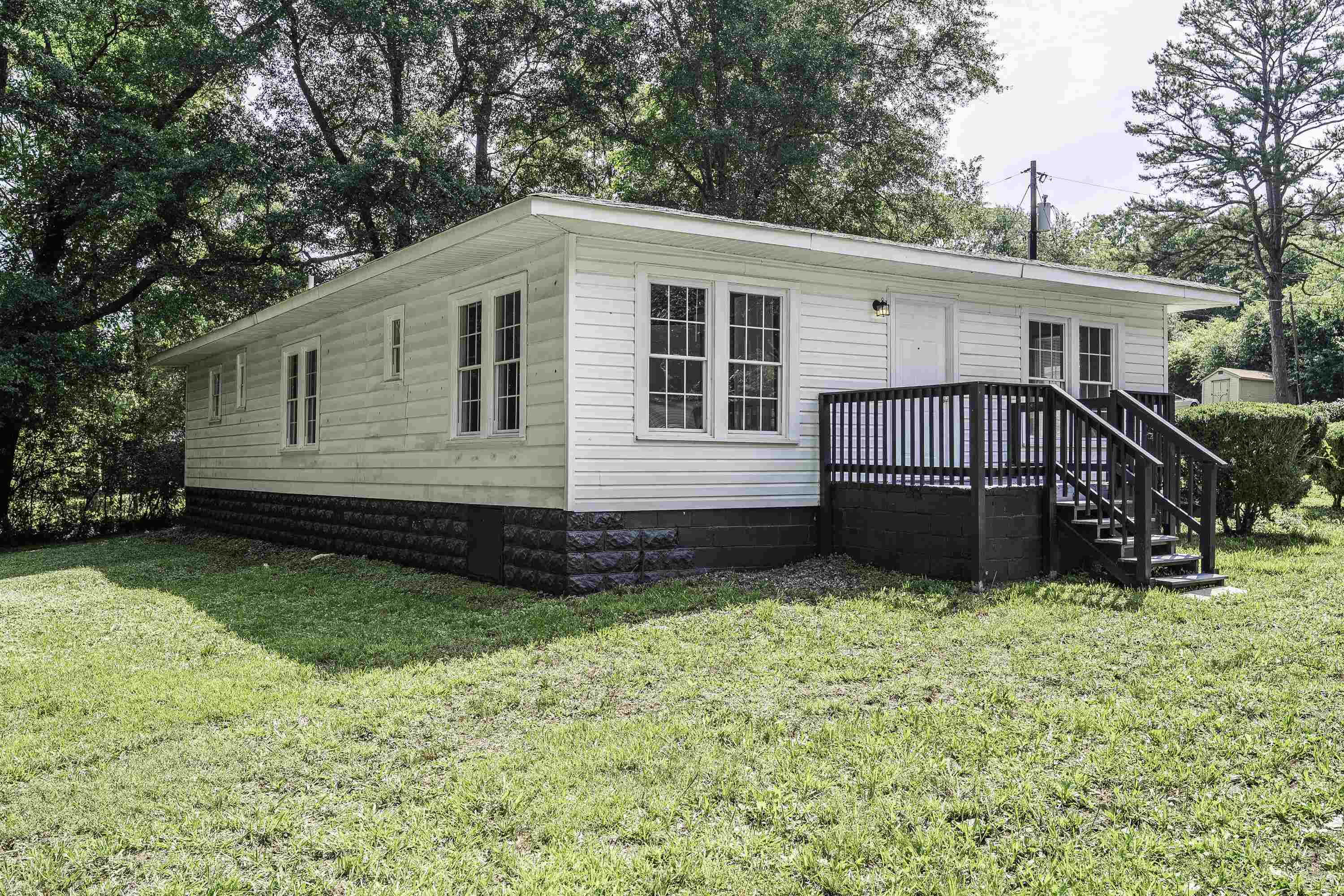 190 North Street Property Photo 36