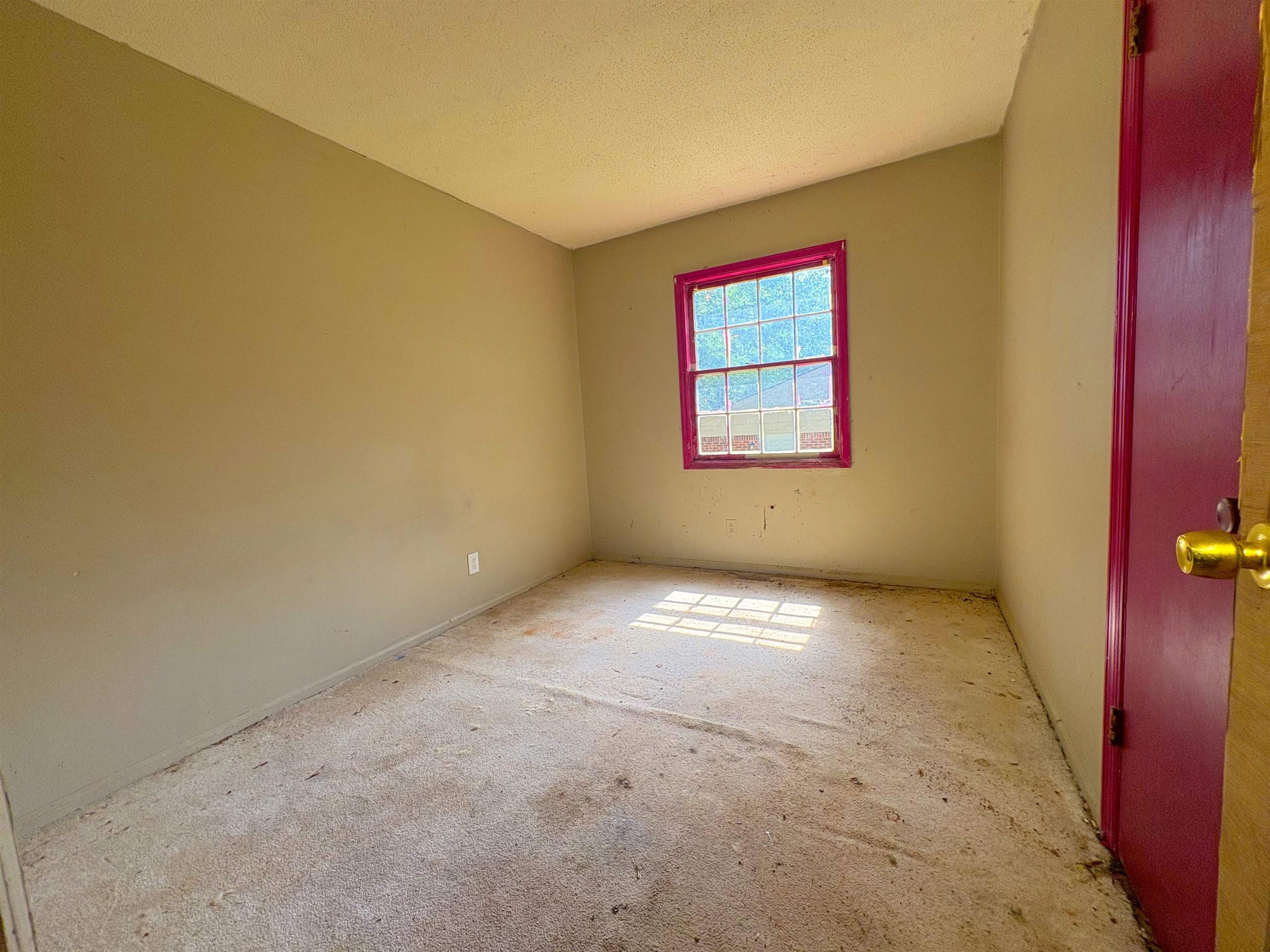 714 S Center Street Property Photo 8