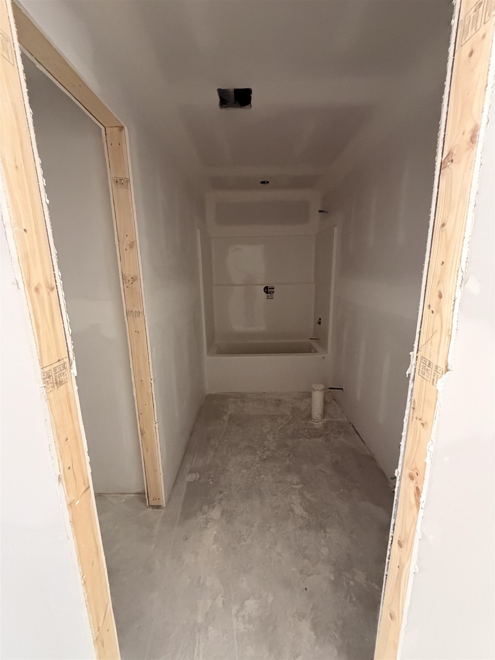 527 Poole Street Property Photo 6