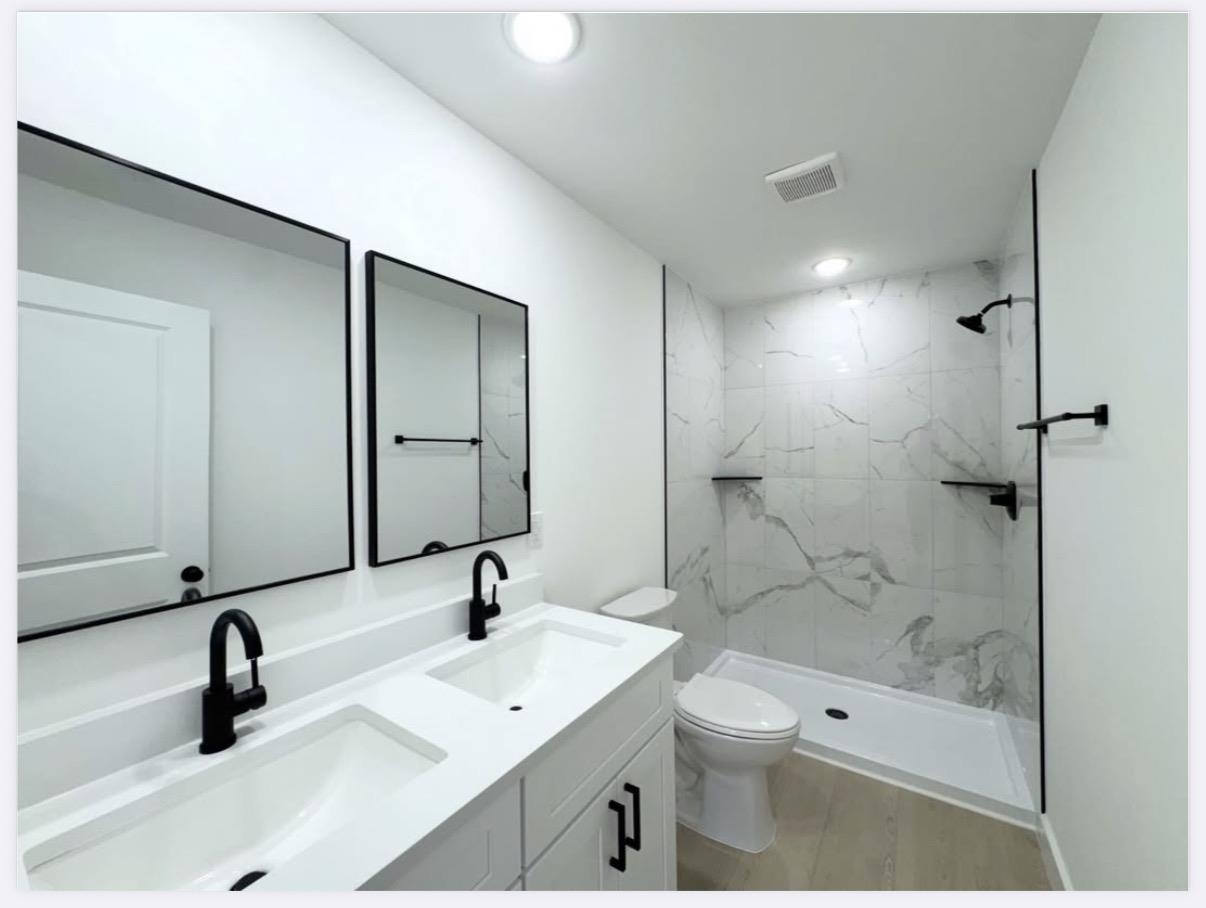 527 Poole Street Property Photo 10