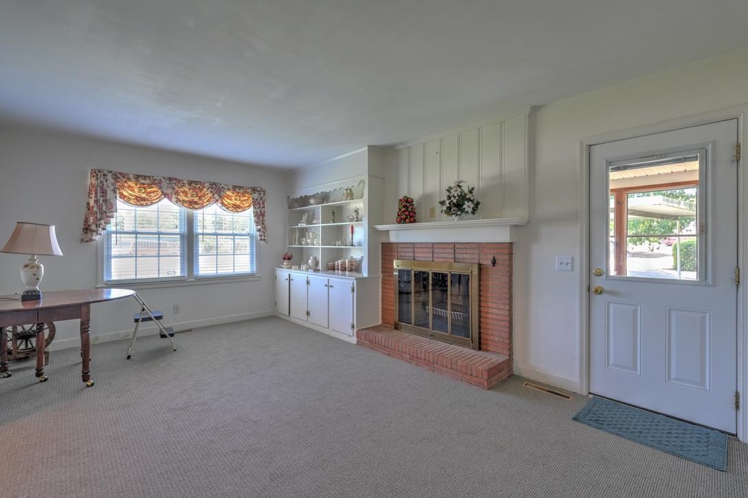 902 Arthur Boulevard Property Photo 3