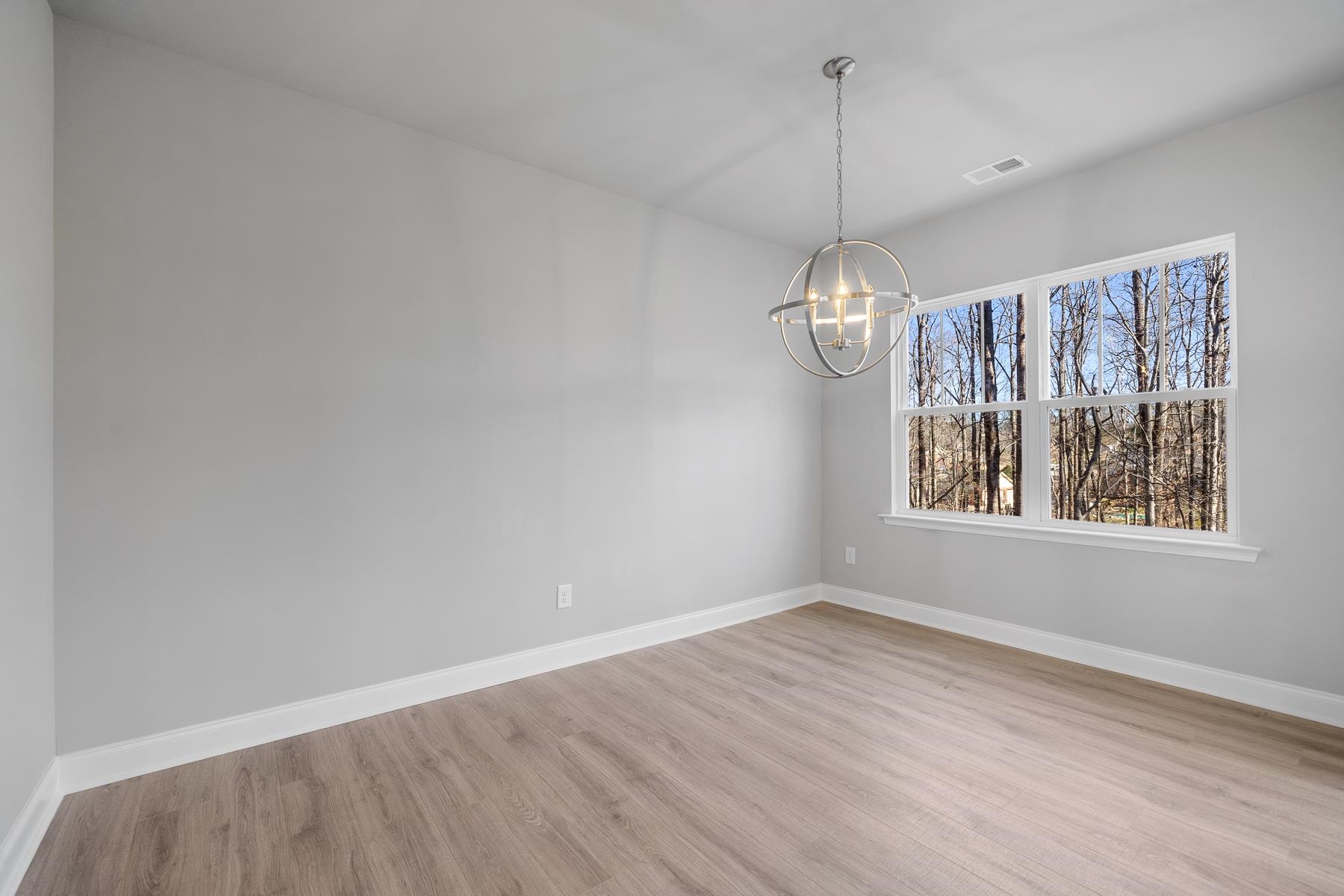 628 Forest Creek Circle Property Photo 12