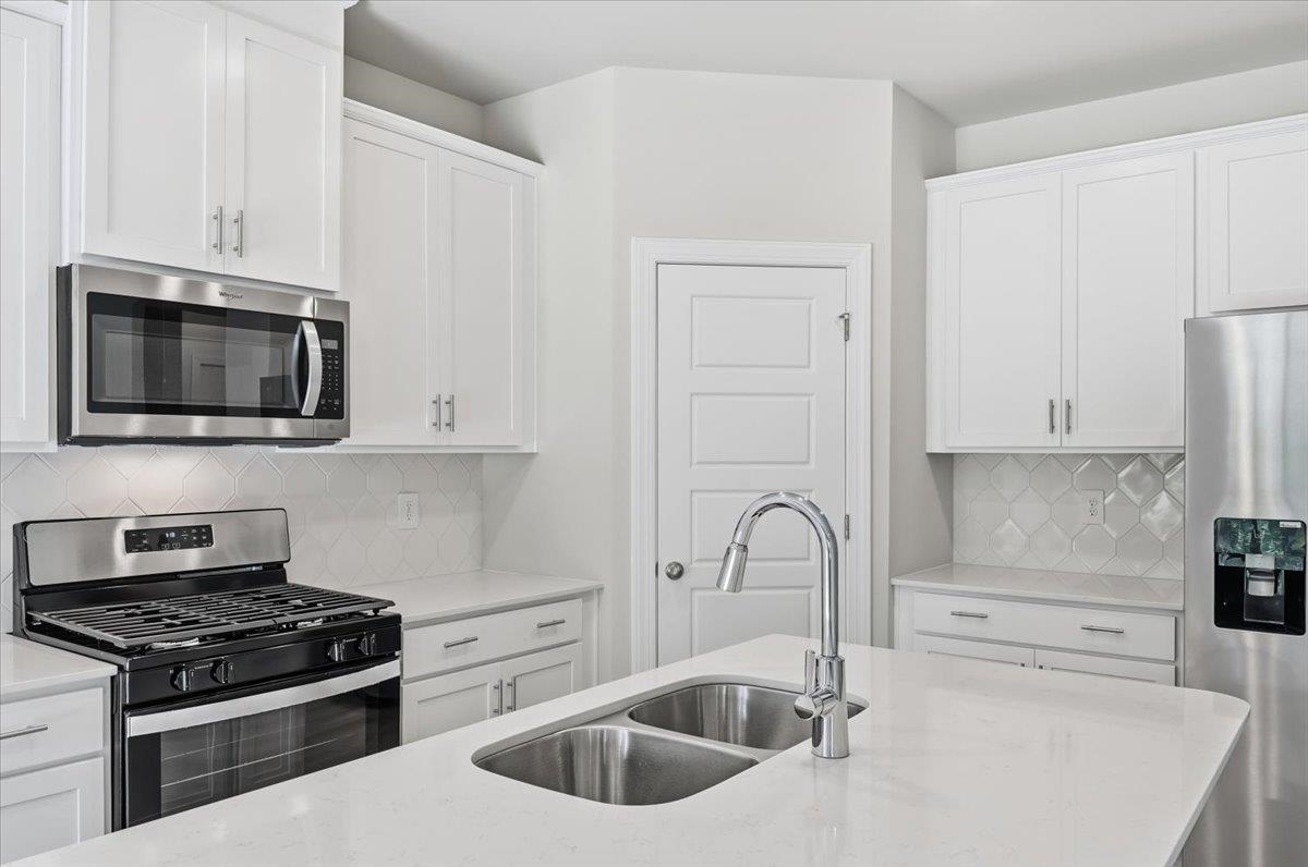 1520 Switchback Circle Property Photo 13