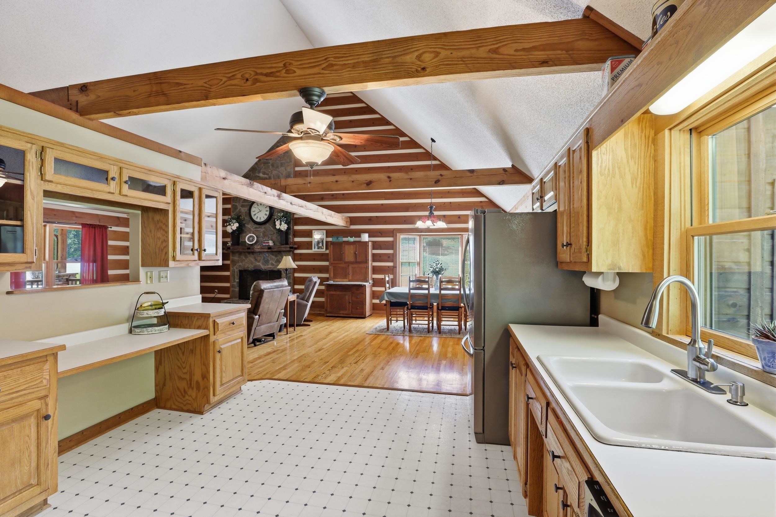 455 Hindman Road Property Photo 12