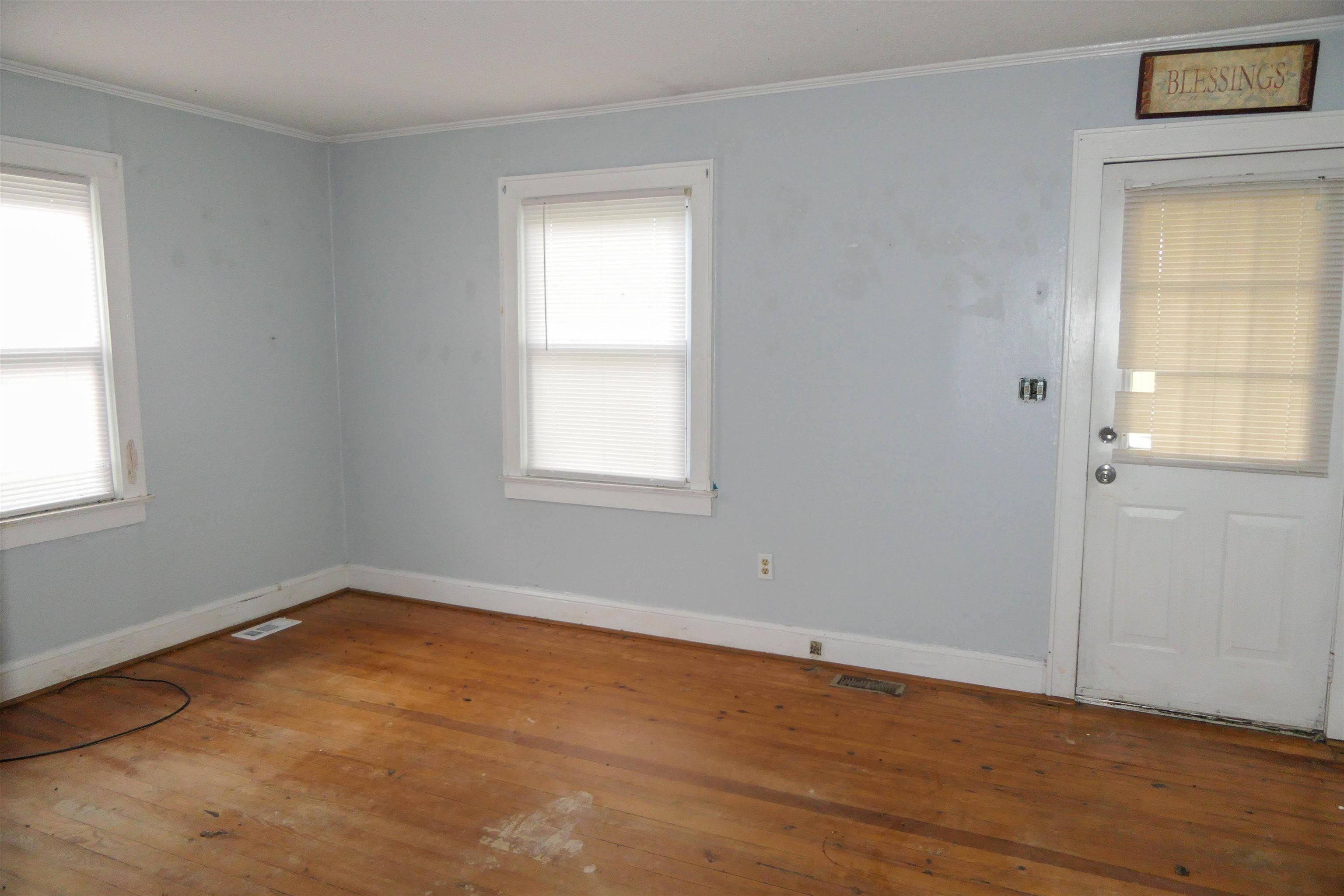 1170 Campton Rd Property Photo 4