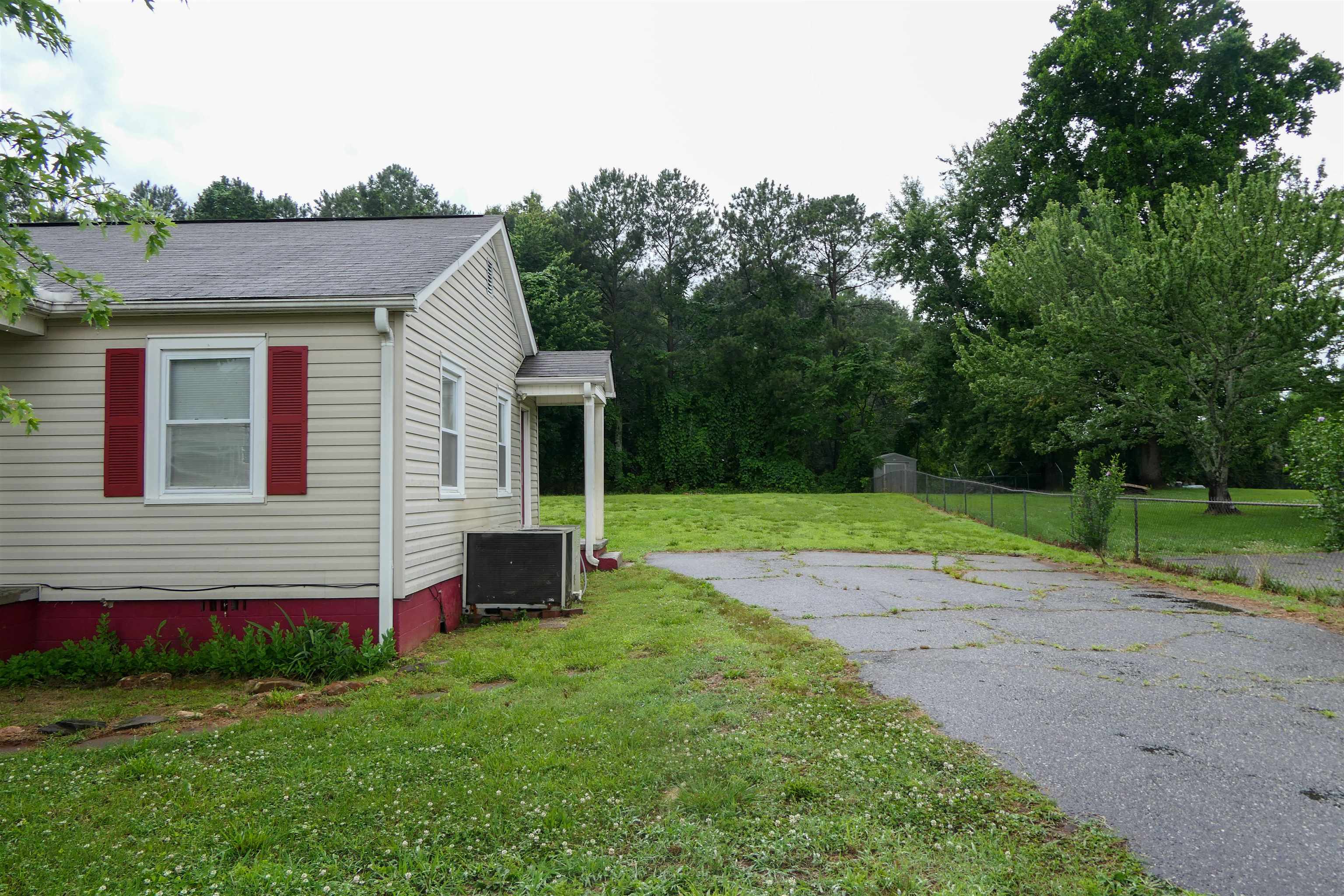 1170 Campton Rd Property Photo 11