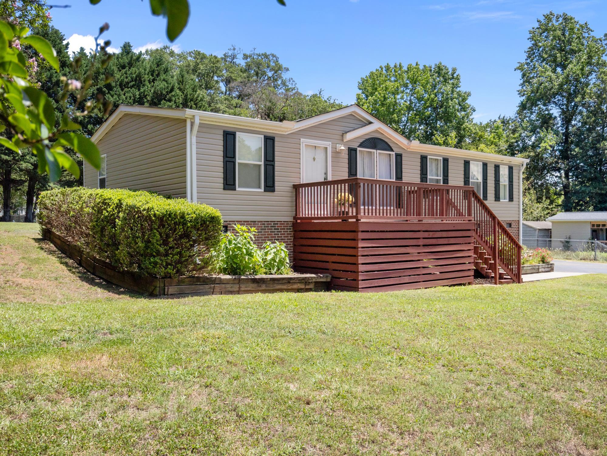 324 Groce Meadow Rd Property Photo 4