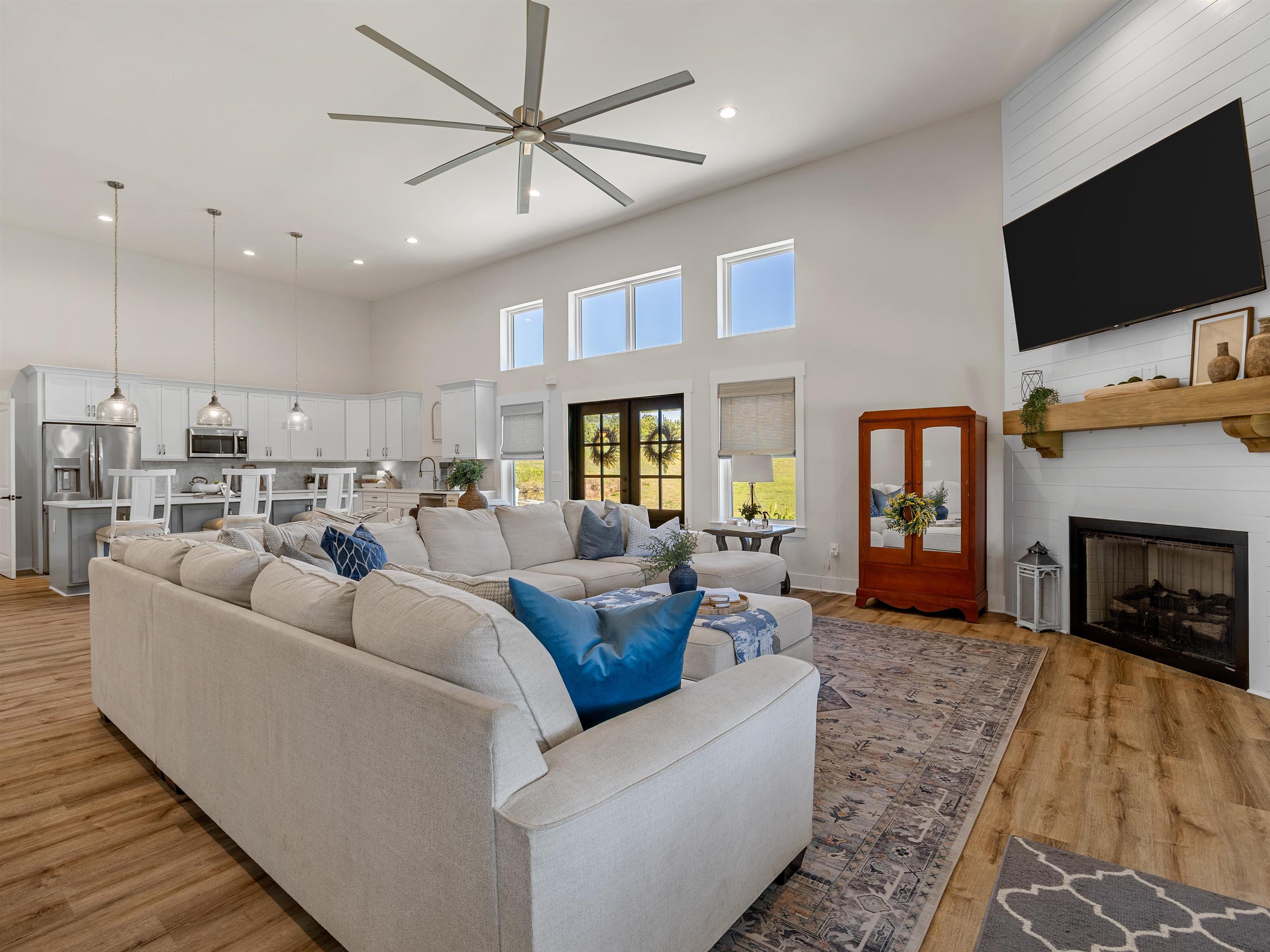 128 Orchard Property Photo 4