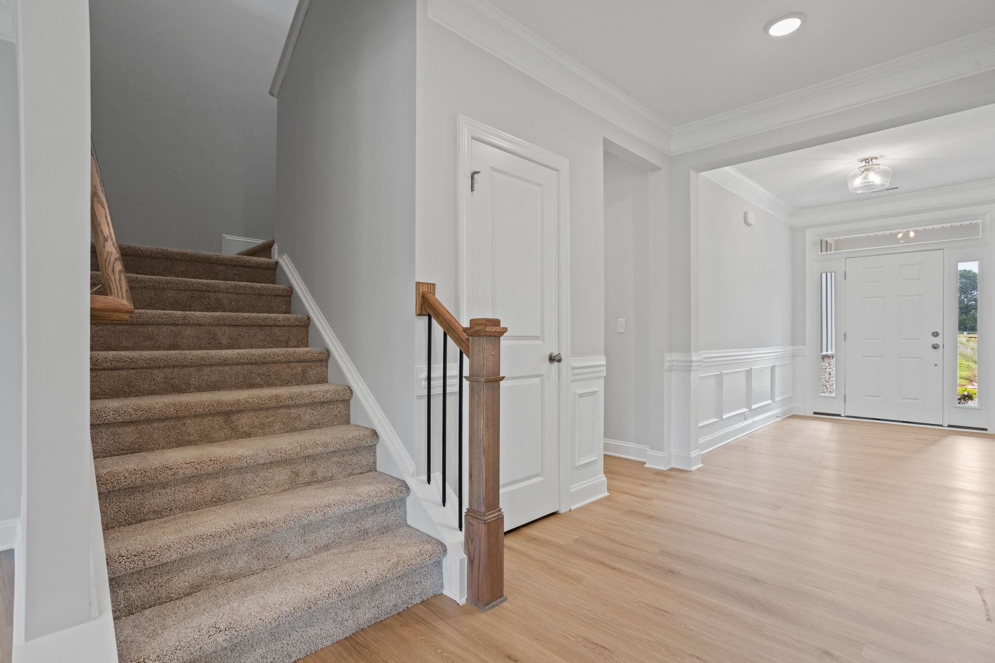 1724 Constitution Lane Property Photo 4