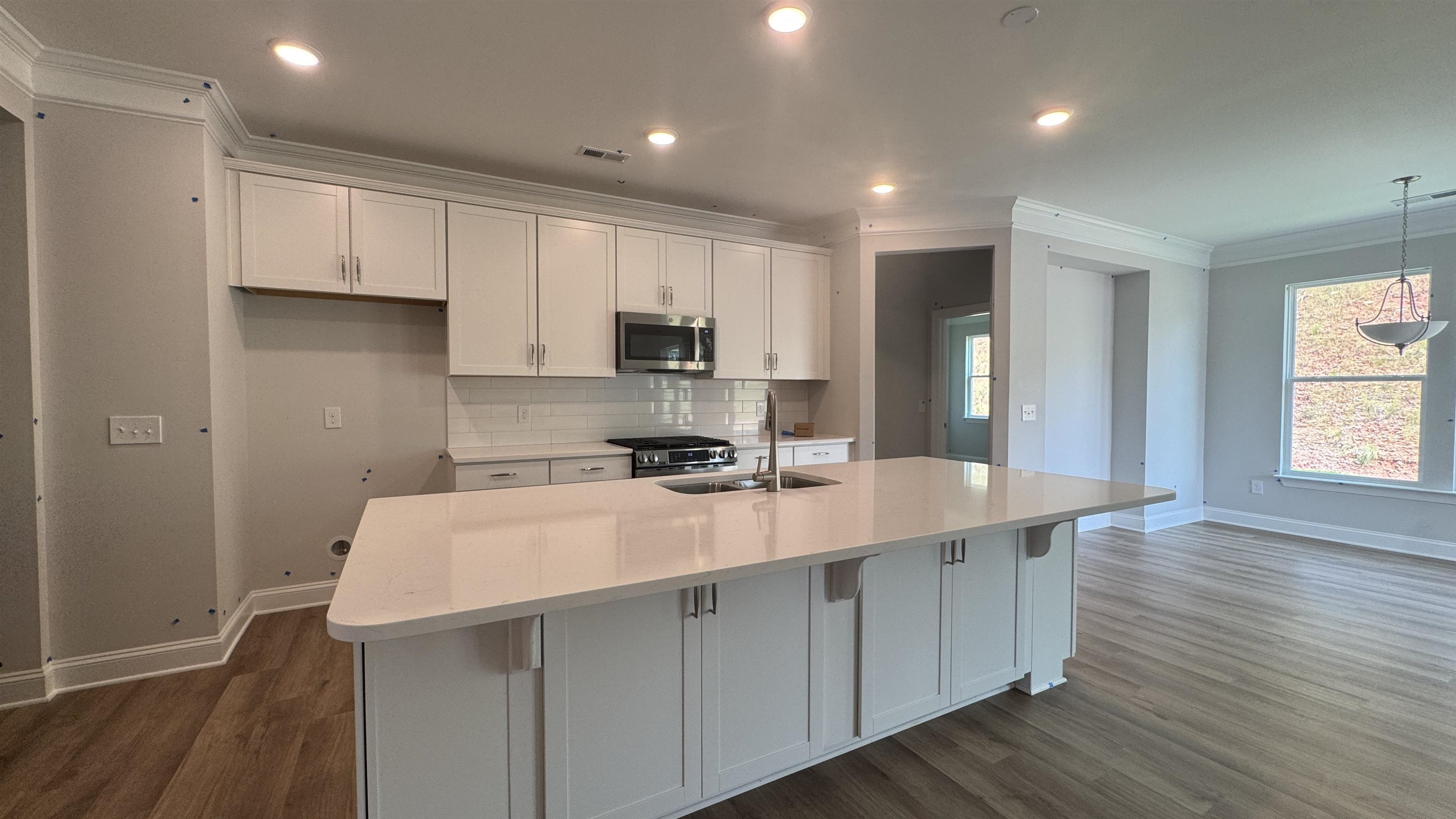1120 Stable Way Property Photo 3
