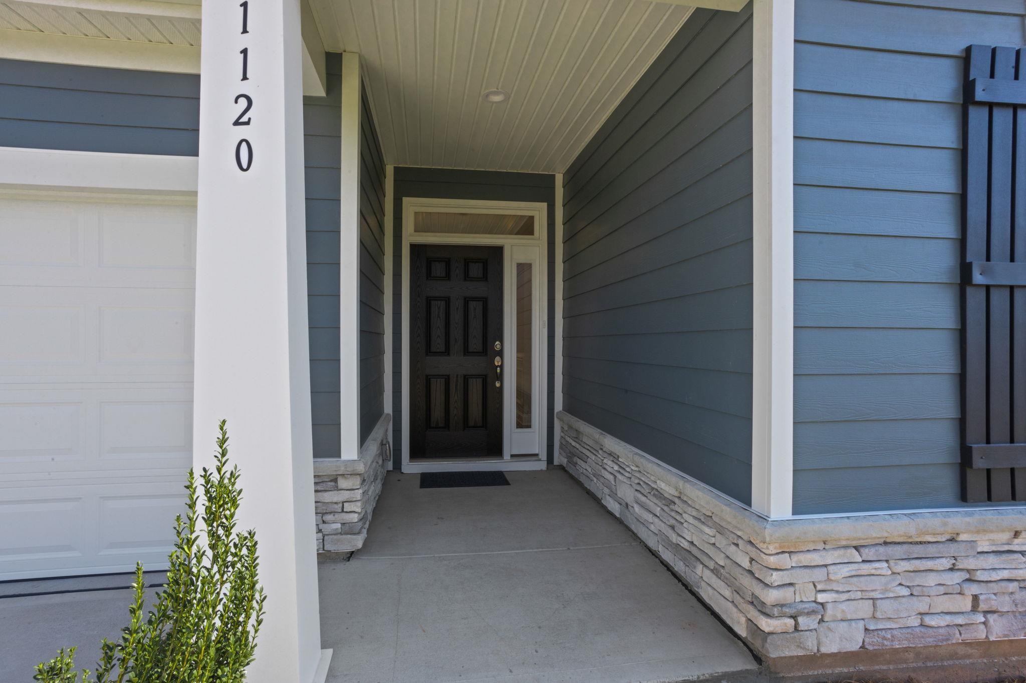 1120 Stable Way Property Photo 3