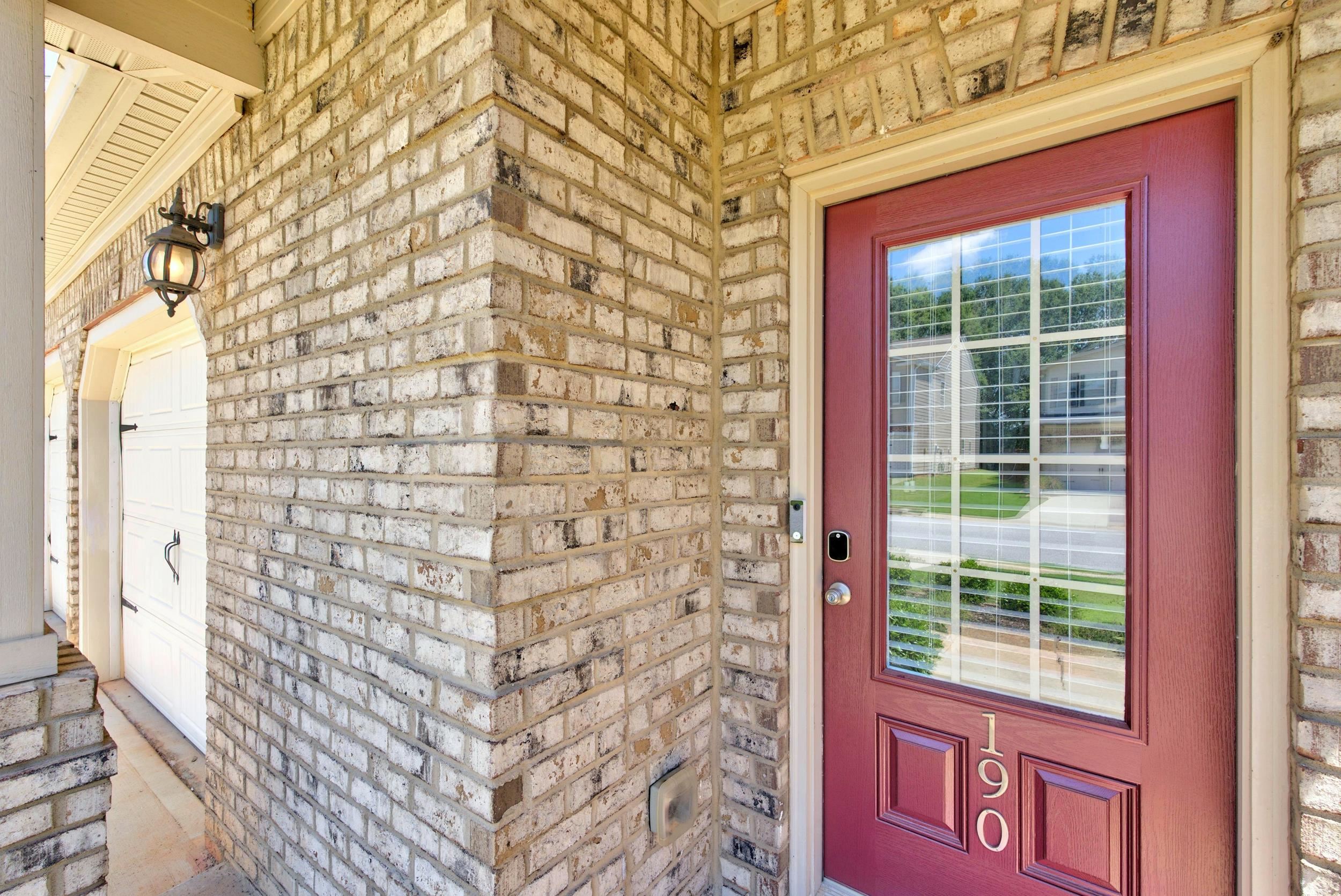 190 Heatherwood Lane Property Photo 2