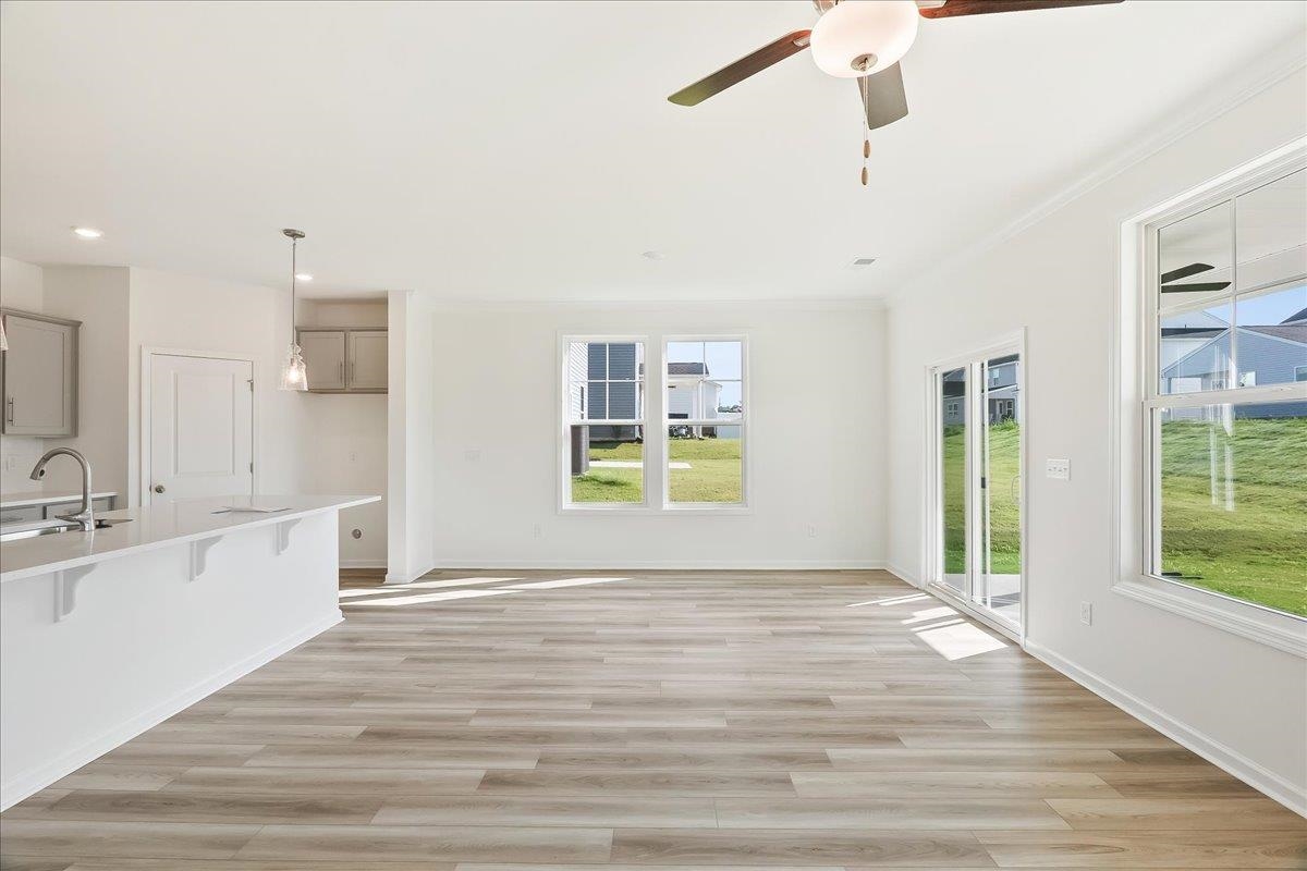 2049 Halton Oaks Drive Property Photo 7