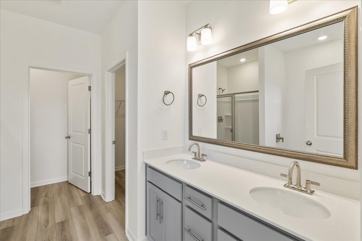 2049 Halton Oaks Drive Property Photo 12